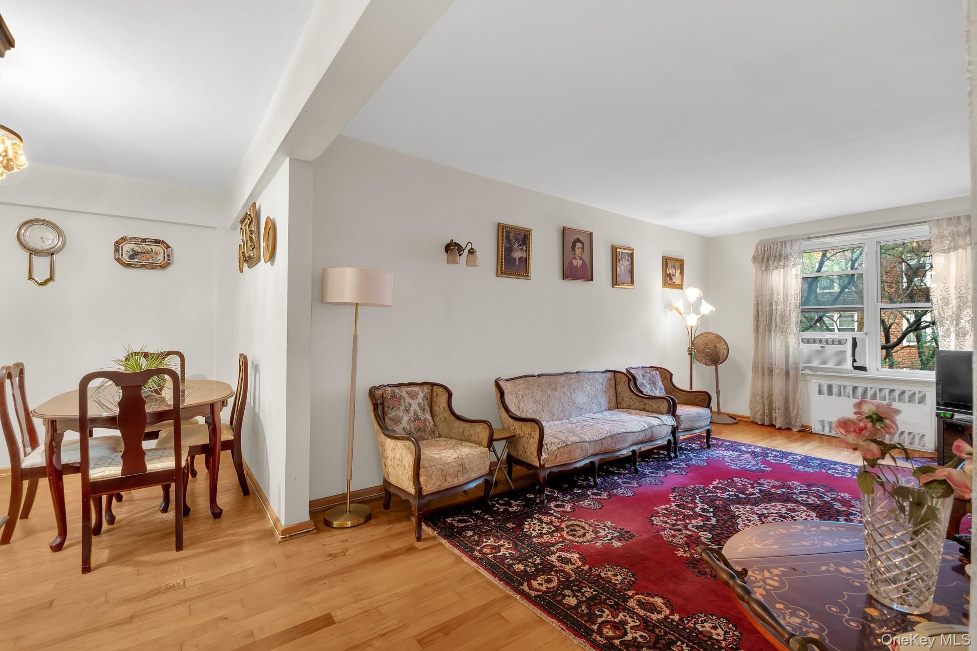 #1 photo, 3326 82nd Street, クイーンズ区 Jackson Heights , NY 11372