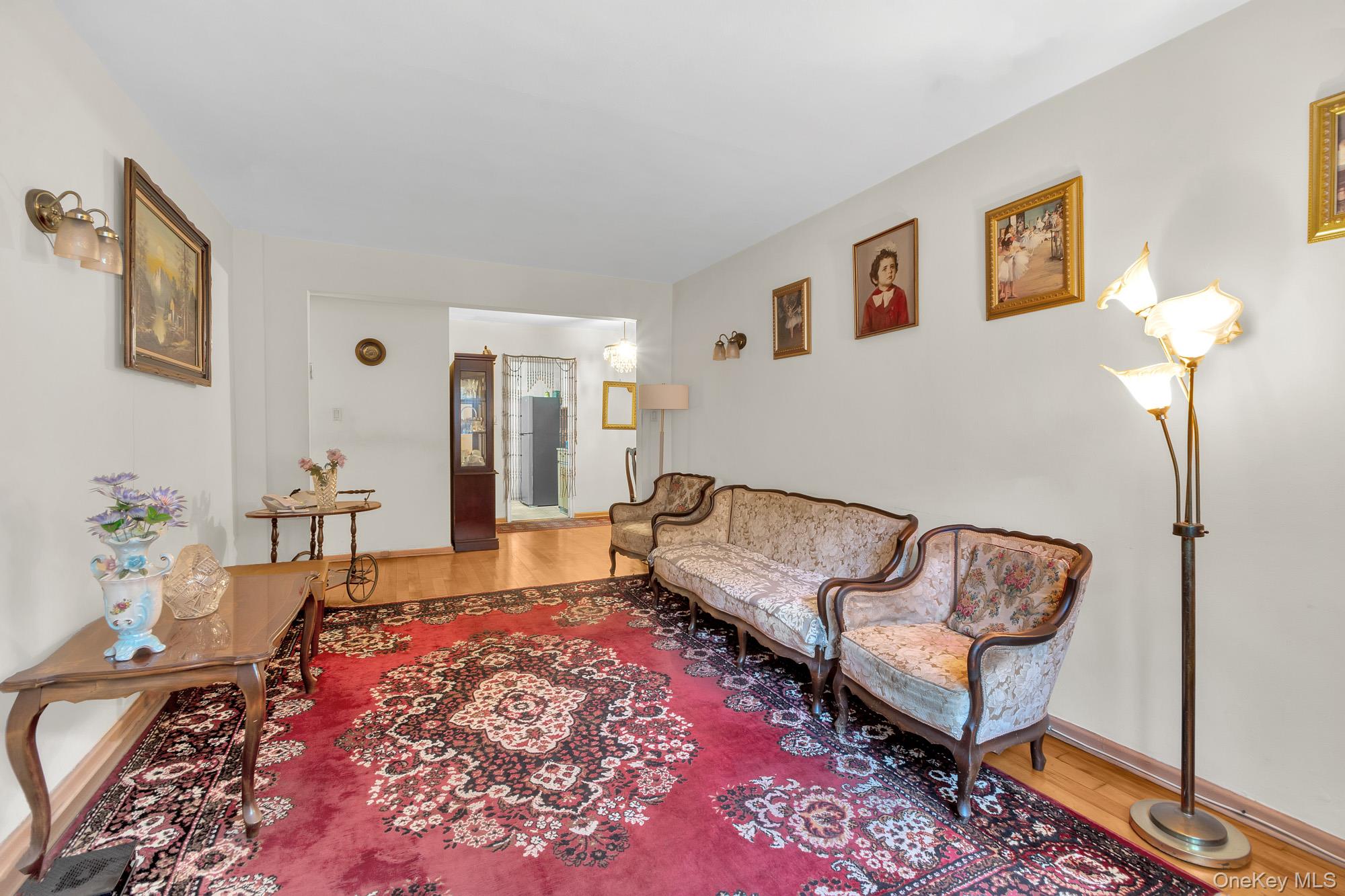 #3 photo, 3326 82nd Street, クイーンズ区 Jackson Heights , NY 11372