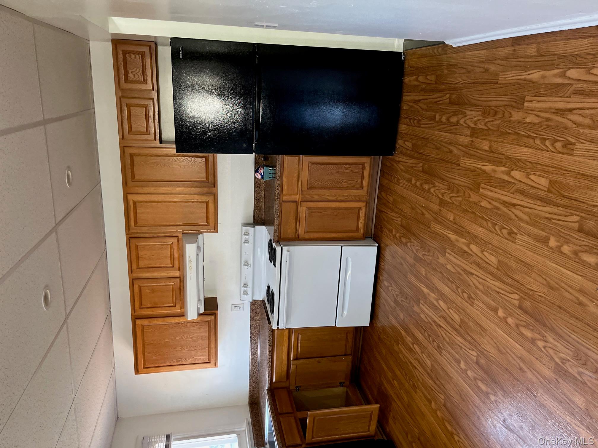 #3 photo, 40 Country Lane, Kingston , NY 12449