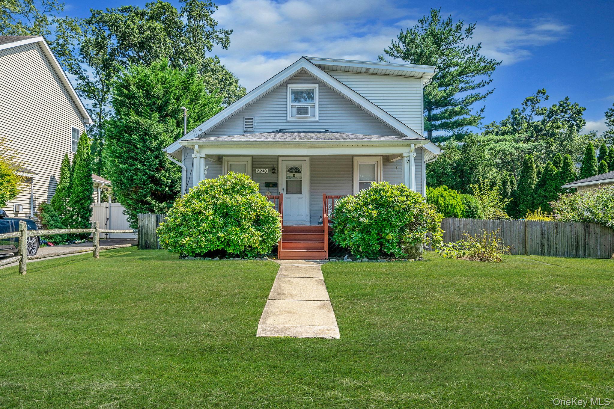 #1 photo, 2240 Lafayette Street, ナッソー郡 North Bellmore , NY 11710