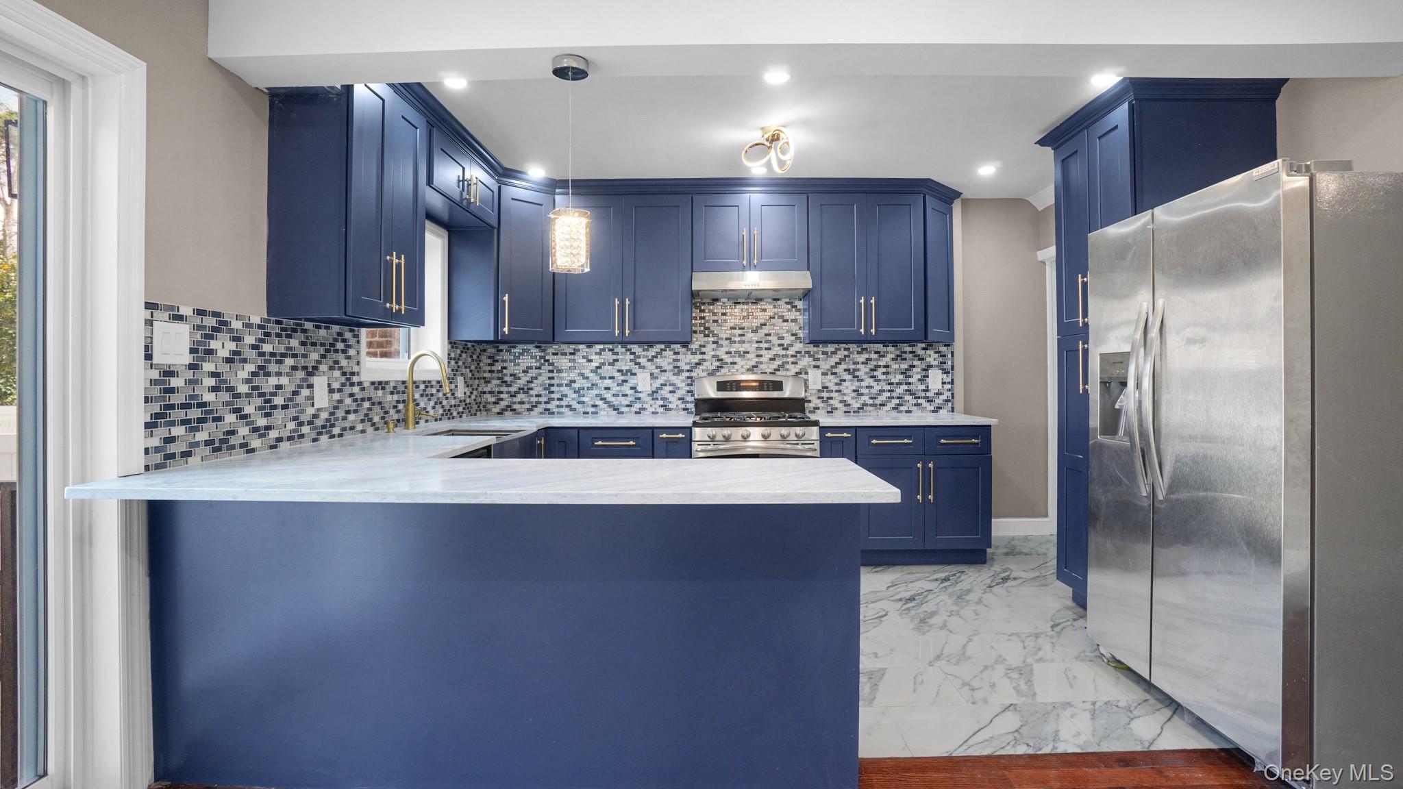 #2 photo, 89-77 Springfiled Boulevard, क्वीन्स गाँव Queens Village , NY 11427