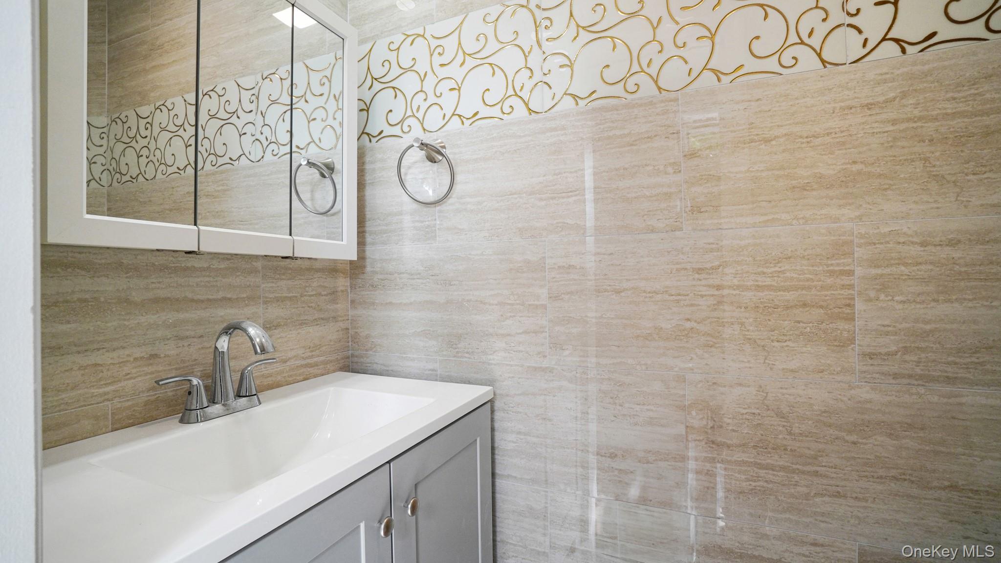 #9 photo, 89-77 Springfiled Boulevard, क्वीन्स गाँव Queens Village , NY 11427