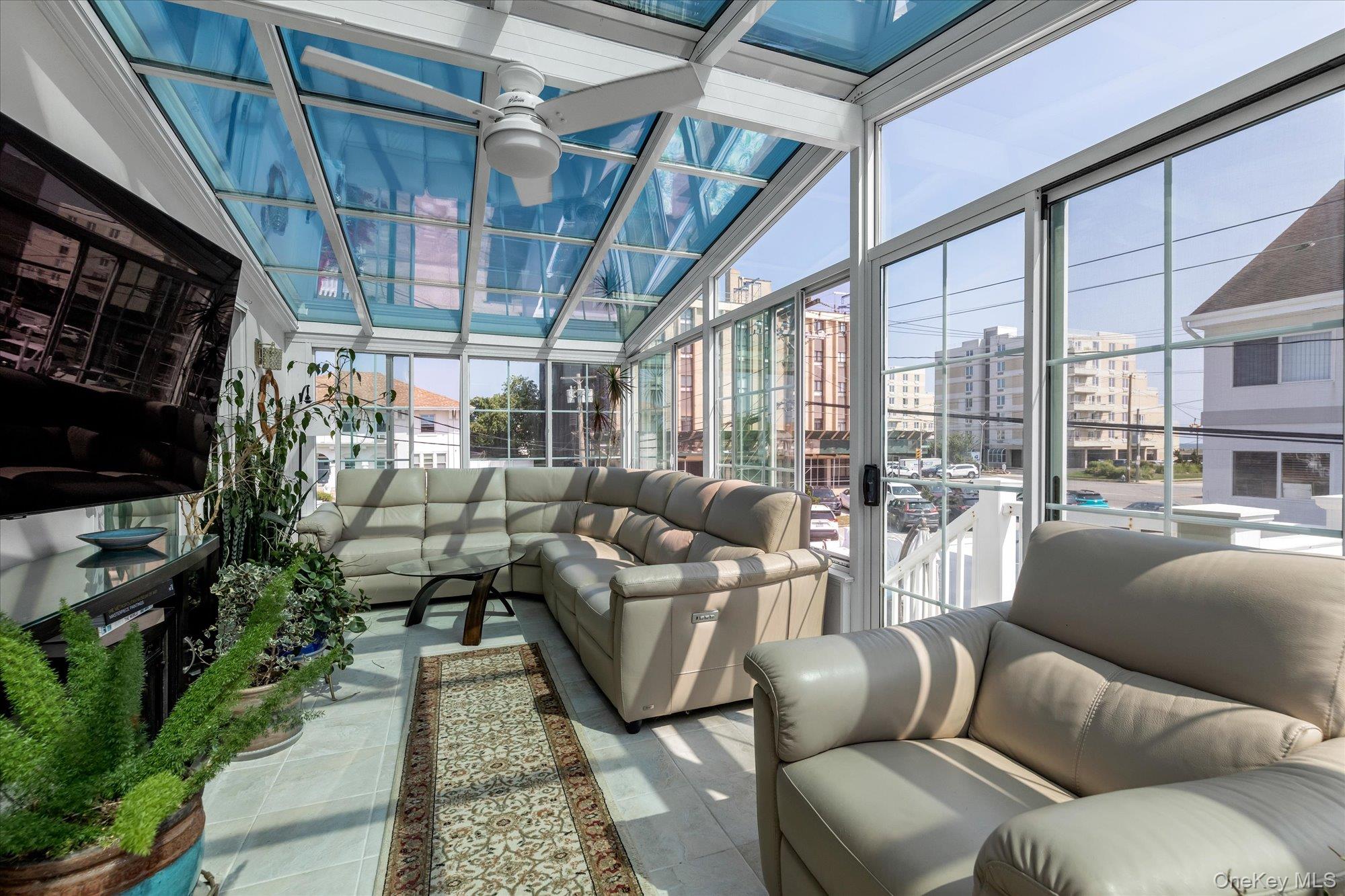 #17 photo, 500 W Penn Street, ナッソー郡 Long Beach , NY 11561