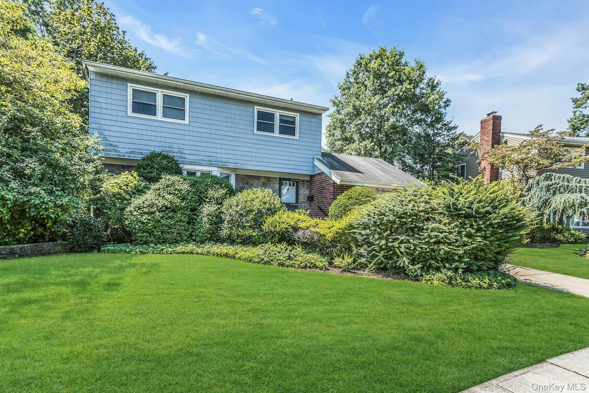 #1 photo, 112 Columbia Drive, Jericho , NY 11753