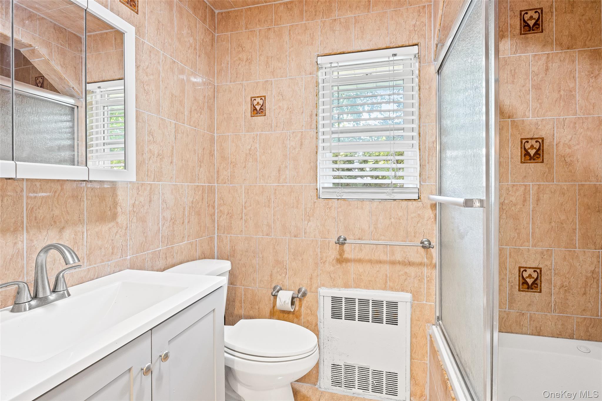 #13 photo, 1013 Stafford Road, Valley Stream , NY 11580