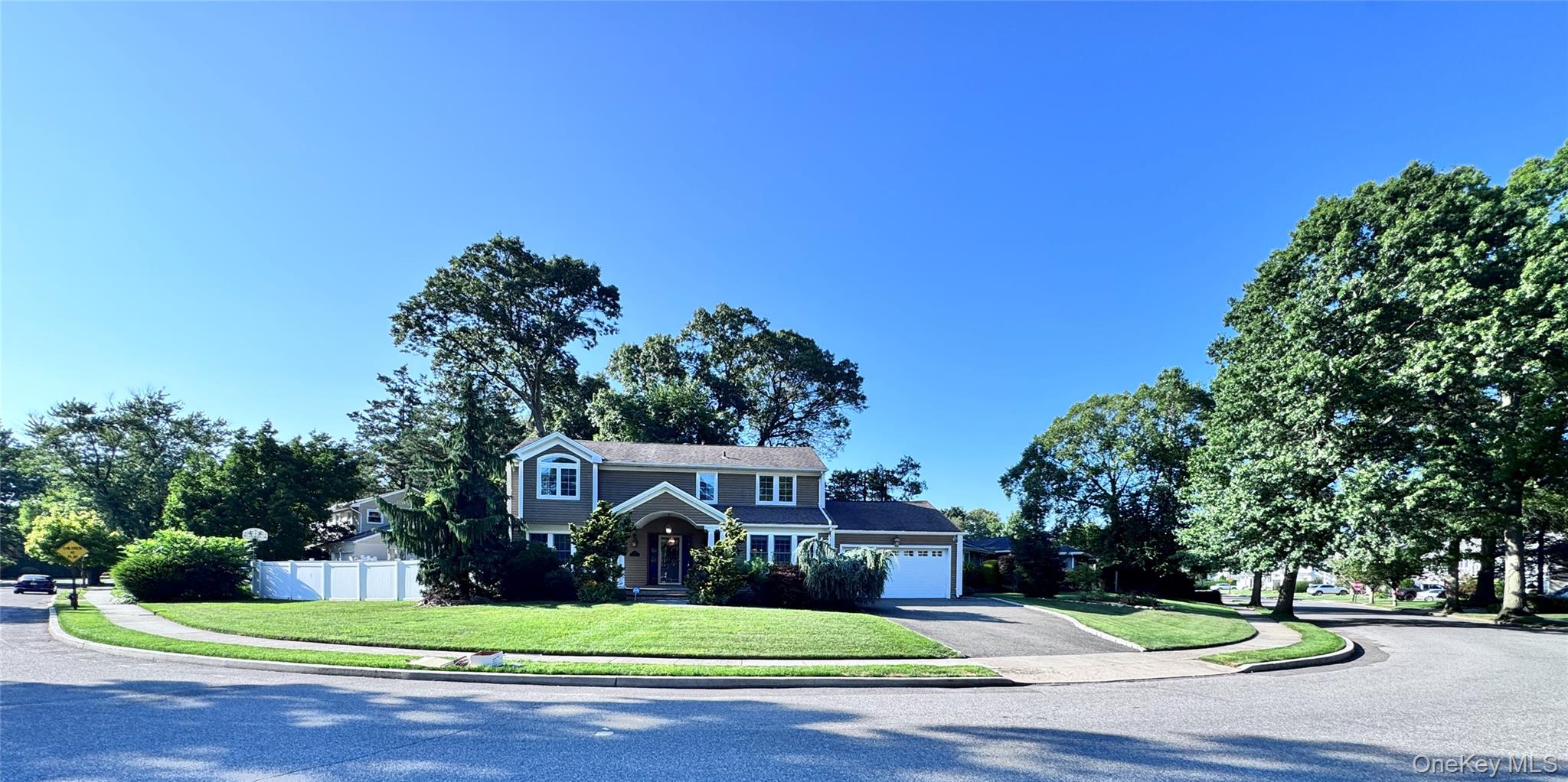 #1 photo, 35 Moss Lane, ナッソー郡 Jericho , NY 11753