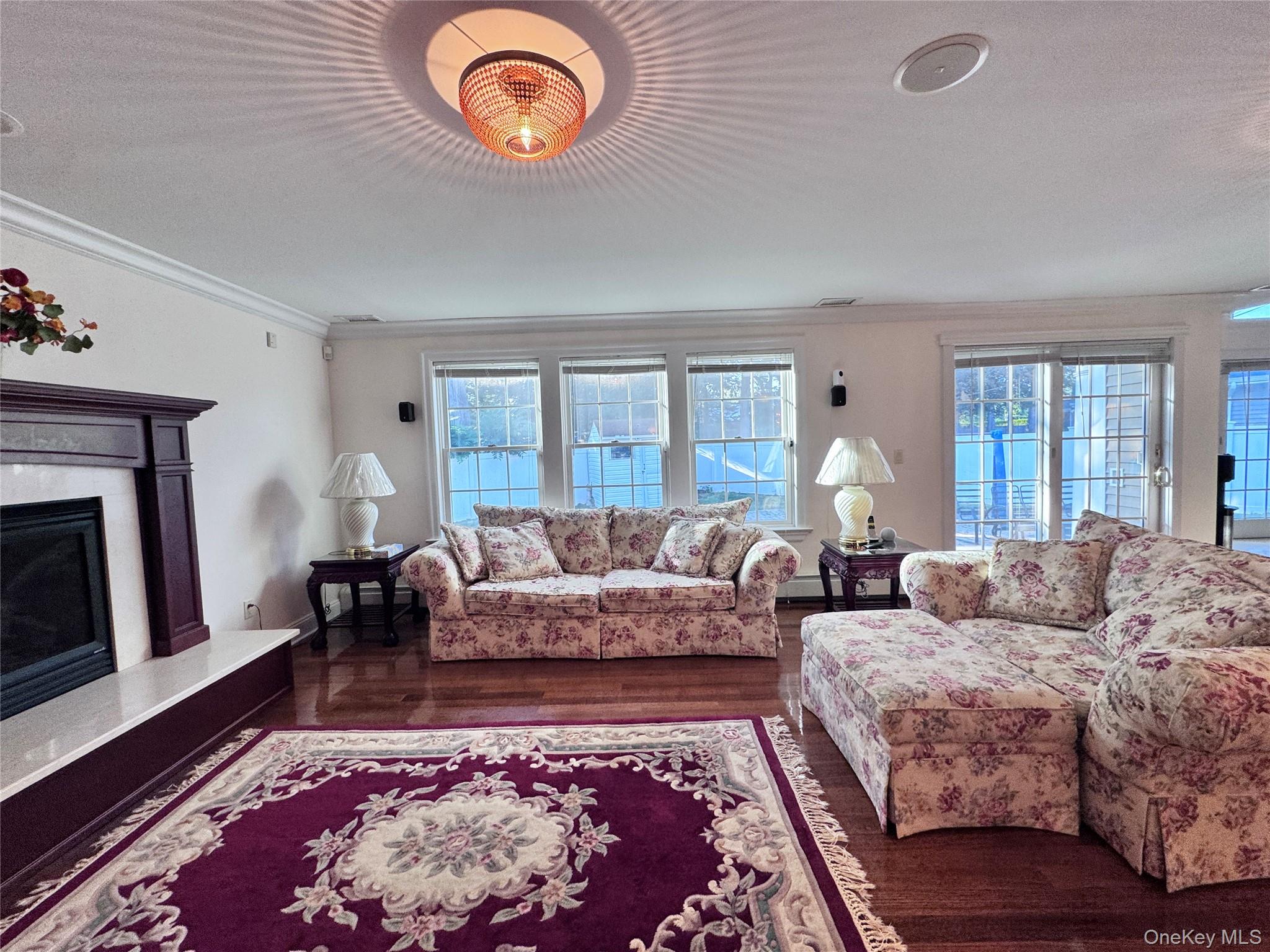 #16 photo, 35 Moss Lane, ナッソー郡 Jericho , NY 11753