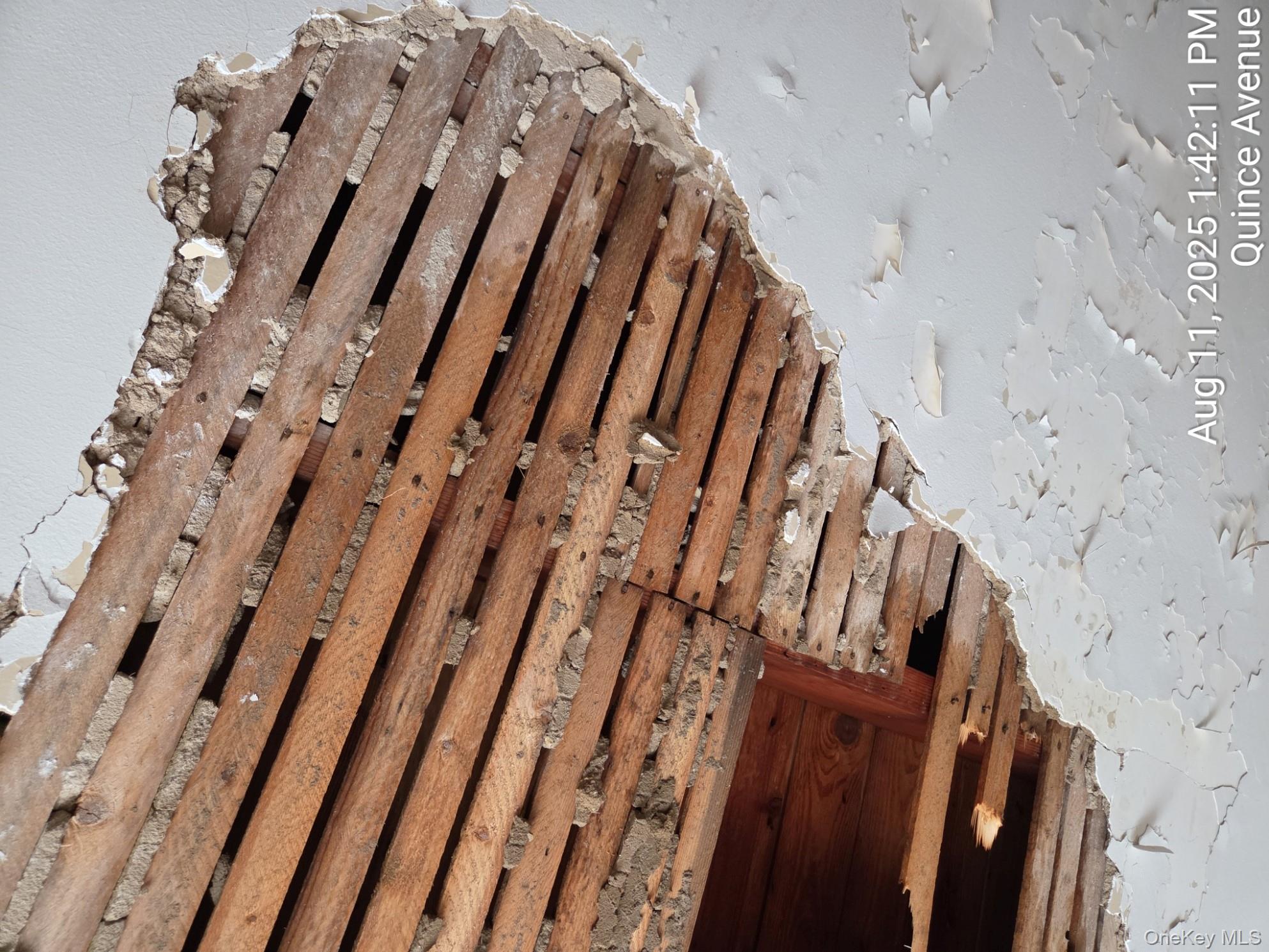 #1 photo, 52-05 Robinson St, फ्लशिंग Flushing , NY 11335