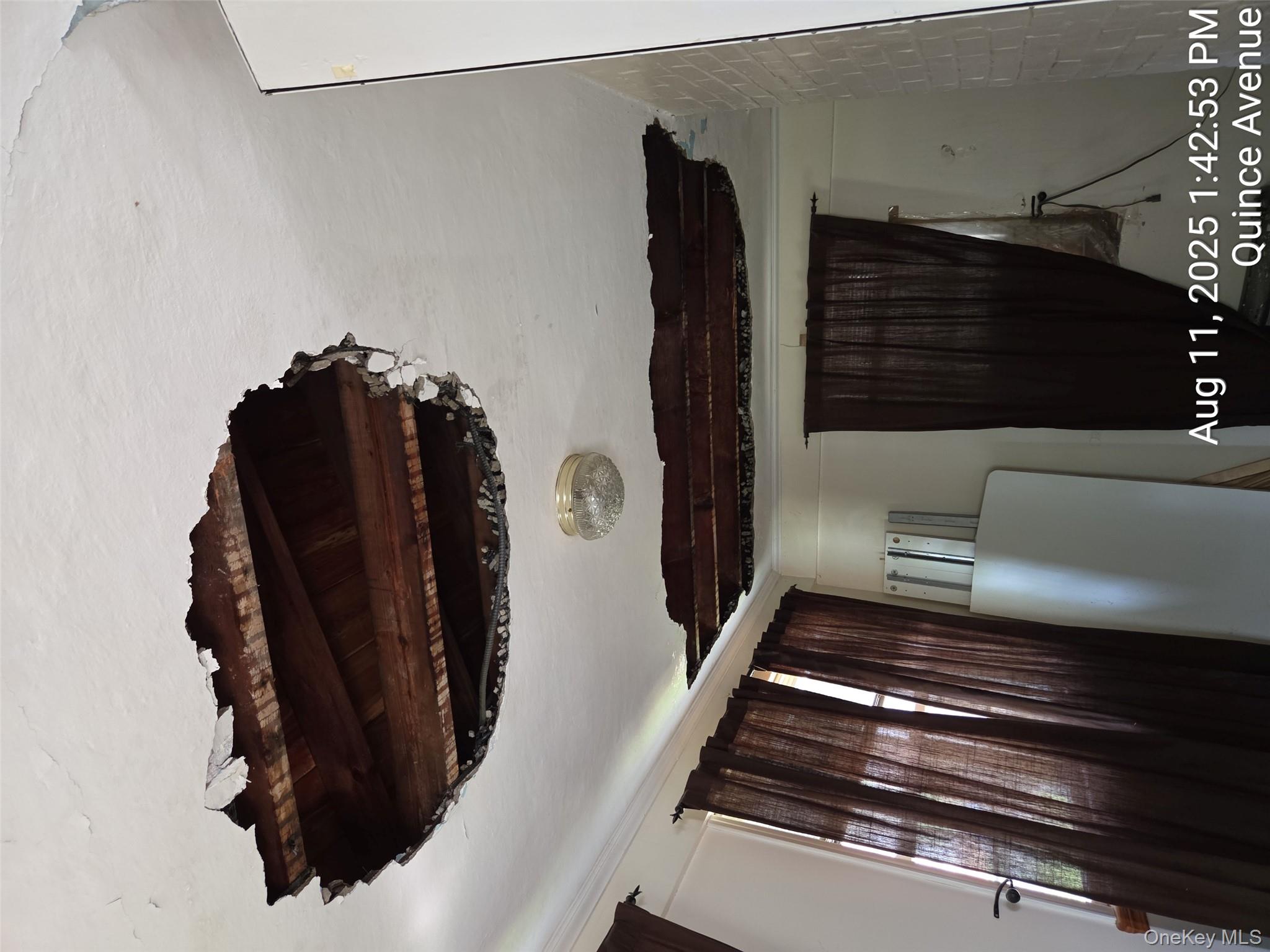 #4 photo, 52-05 Robinson St, फ्लशिंग Flushing , NY 11335