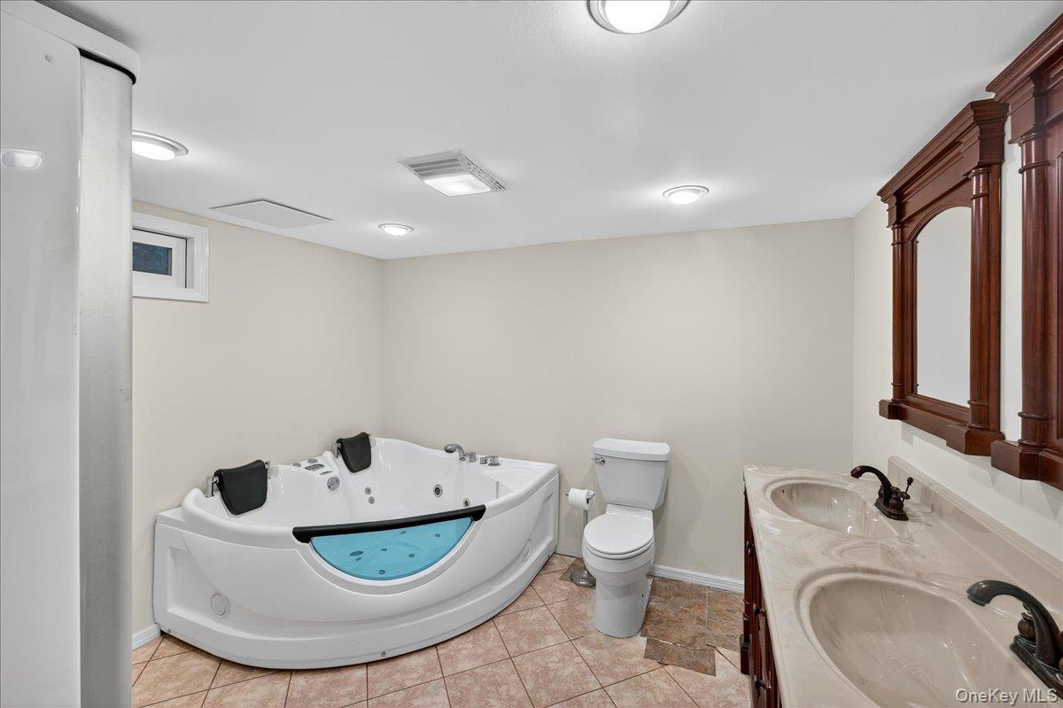 #13 photo, 188 Donegan Avenue, サフォーク郡 East Patchogue , NY 11772