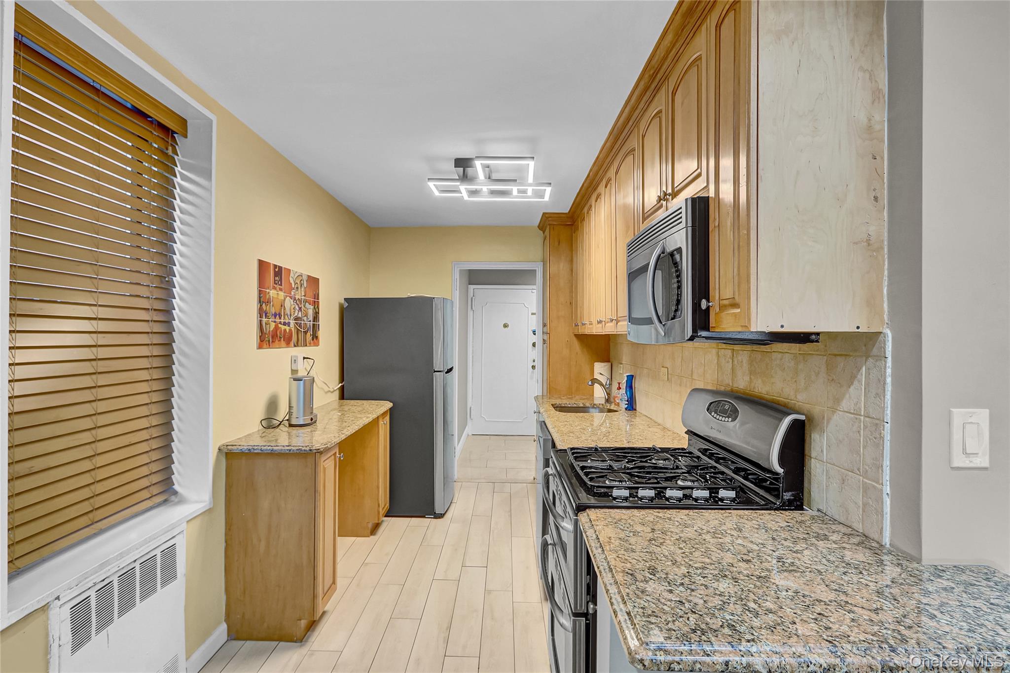 #13 photo, 18-40 211 Street, クイーンズ区 Bayside , NY 11360