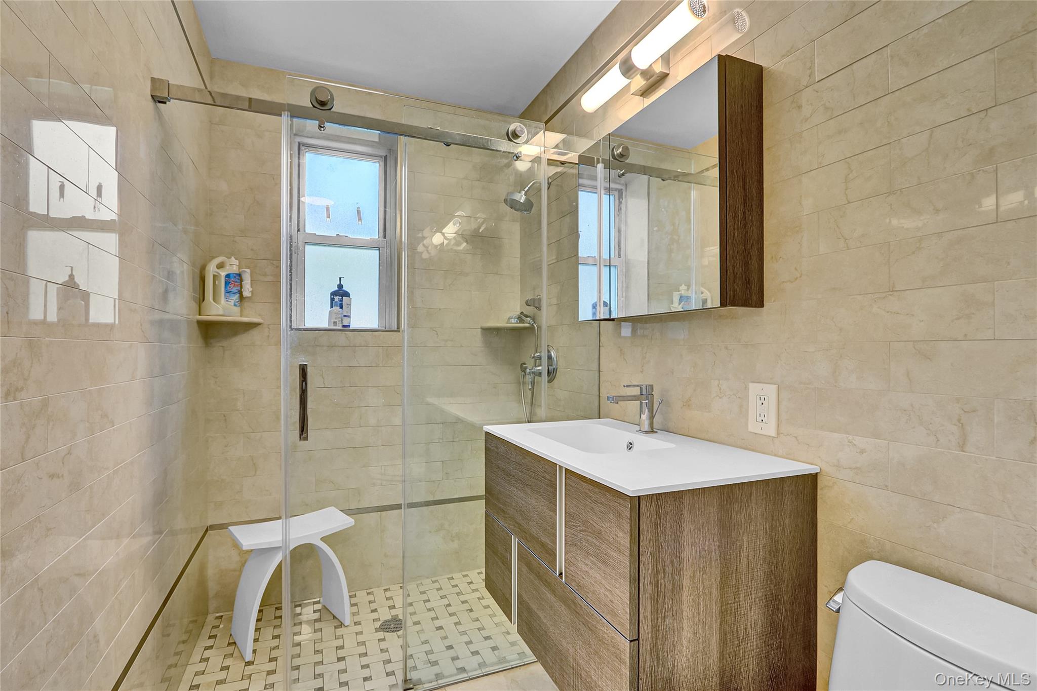 #18 photo, 18-40 211 Street, クイーンズ区 Bayside , NY 11360