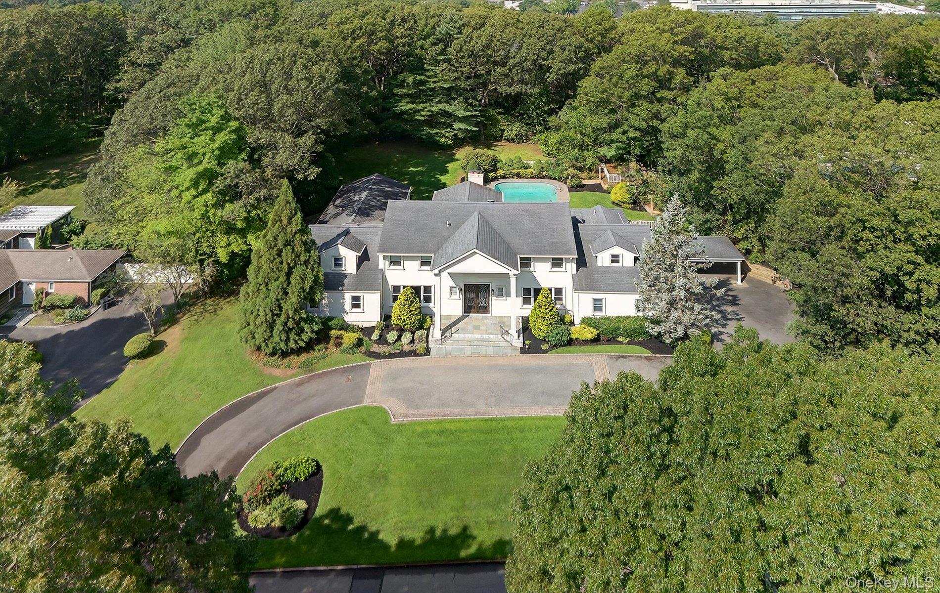 #2 photo, 182 Yukon Drive, Woodbury , NY 11797