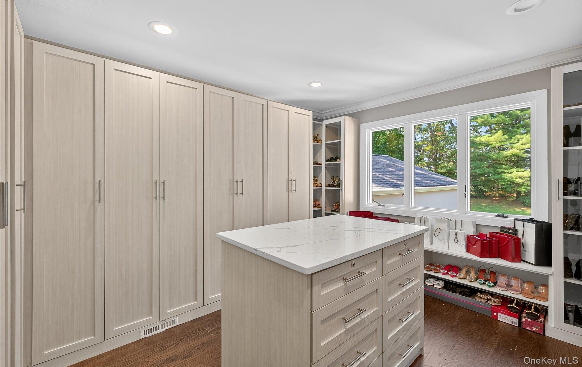 #20 photo, 182 Yukon Drive, Woodbury , NY 11797