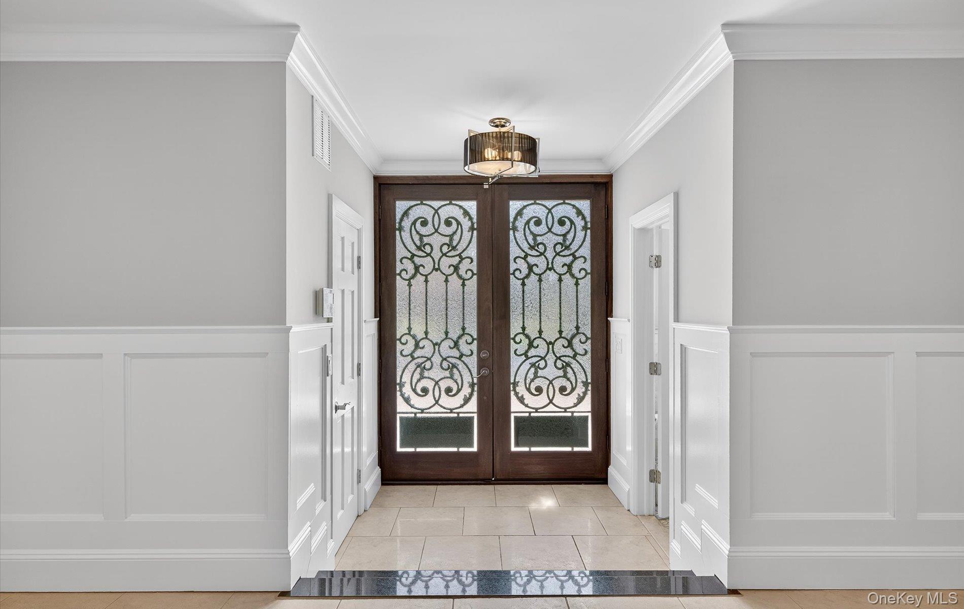 #5 photo, 182 Yukon Drive, Woodbury , NY 11797