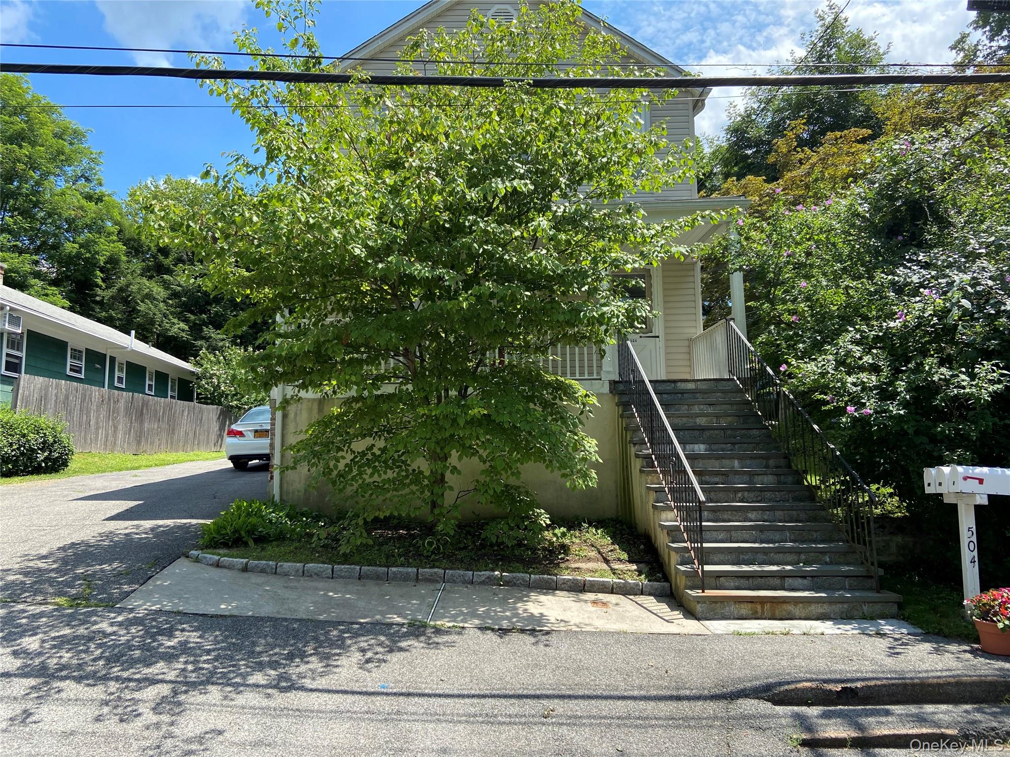 #1 photo, 504 Manhattan Avenue, Hawthorne , NY 10532