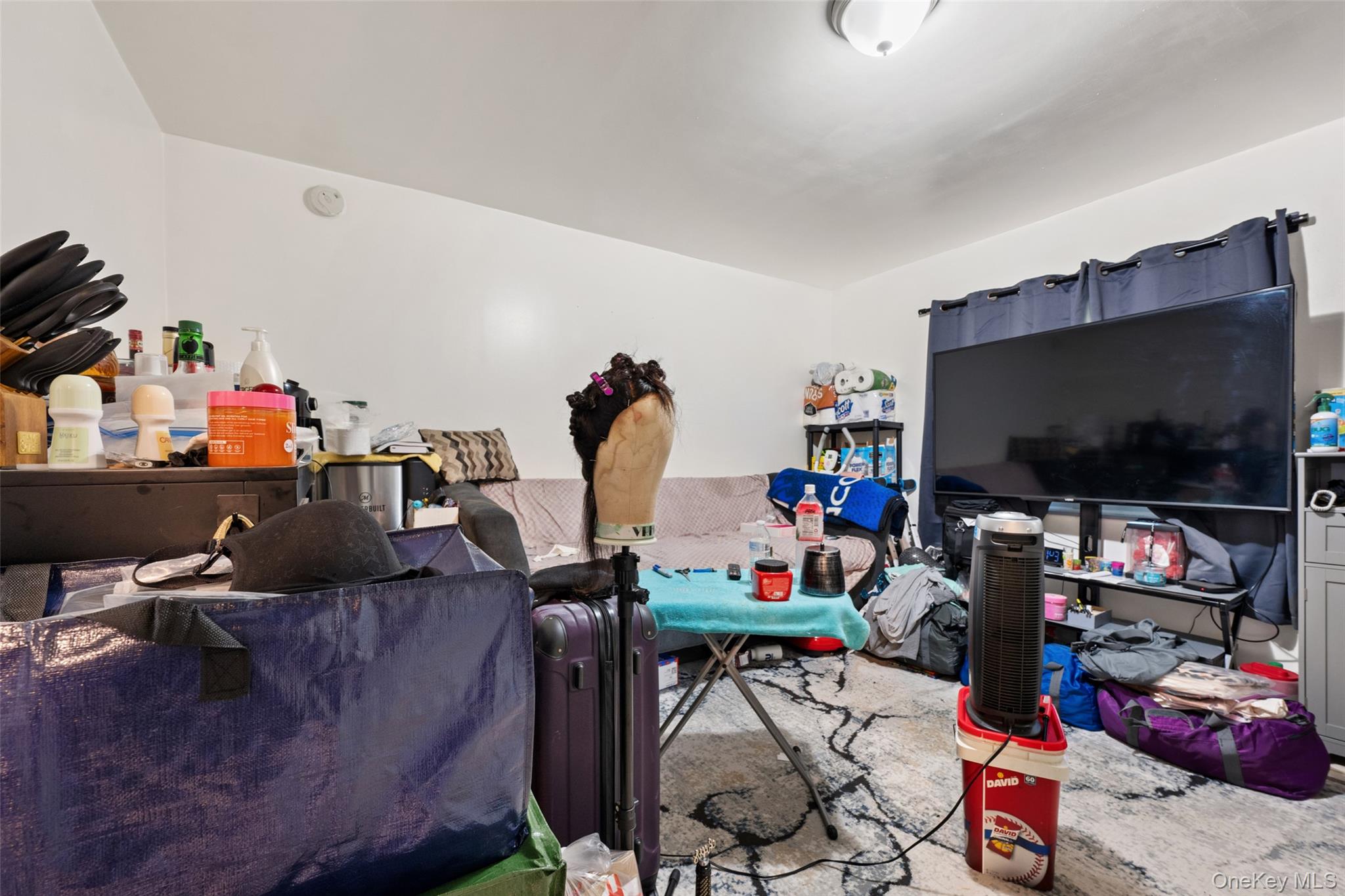 #10 photo, 959 E 220th Street, Bronx , NY 10469