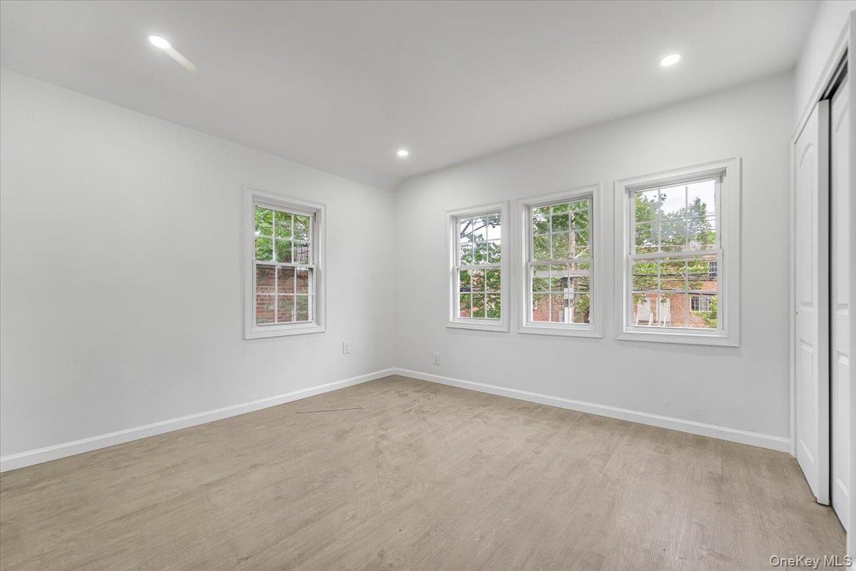 #15 photo, 1909 Lacombe Avenue, Bronx , NY 10473