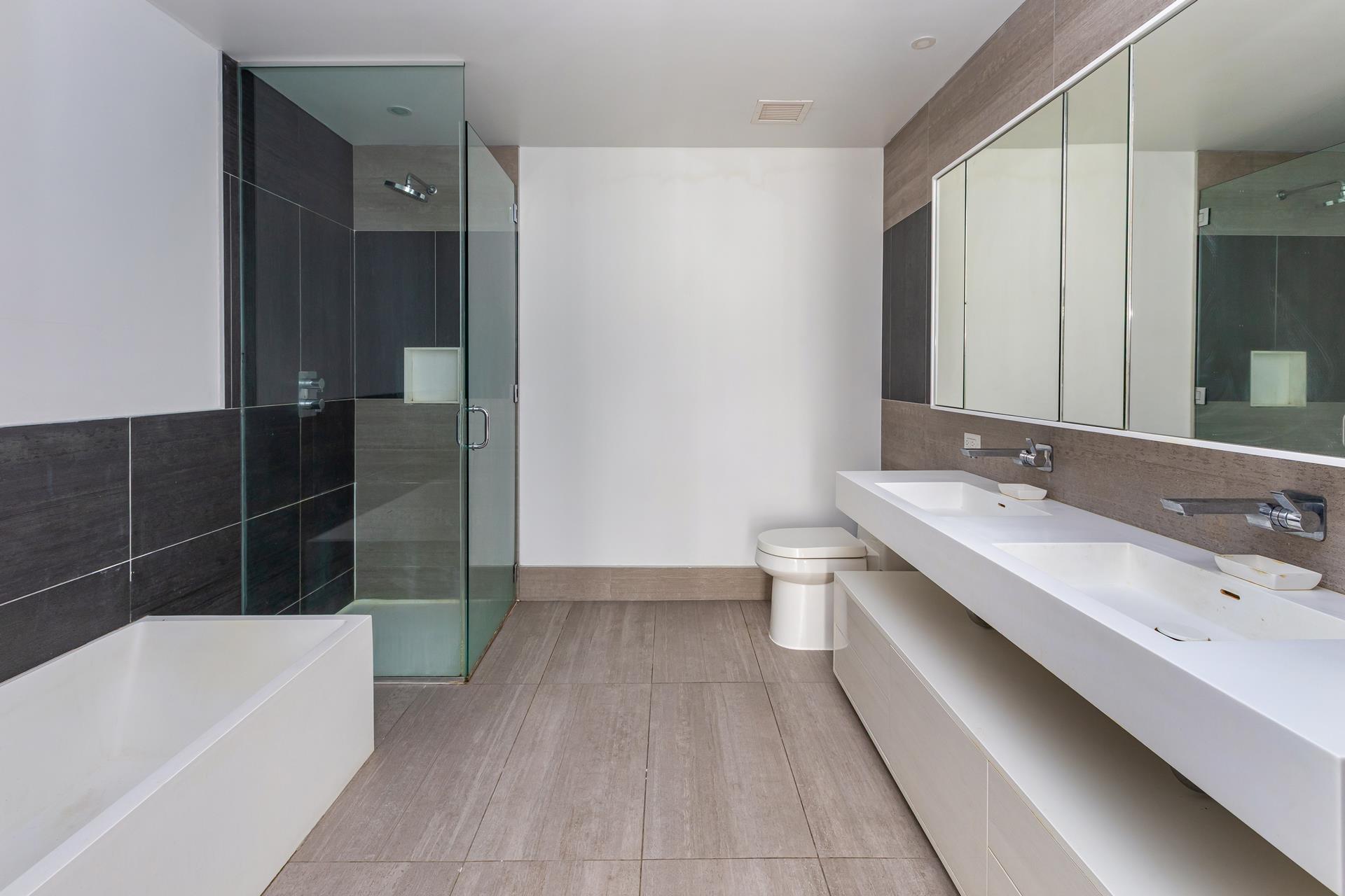 #21 photo, 540 W 49TH Street, マンハッタン Hells Kitchen , NY 10019