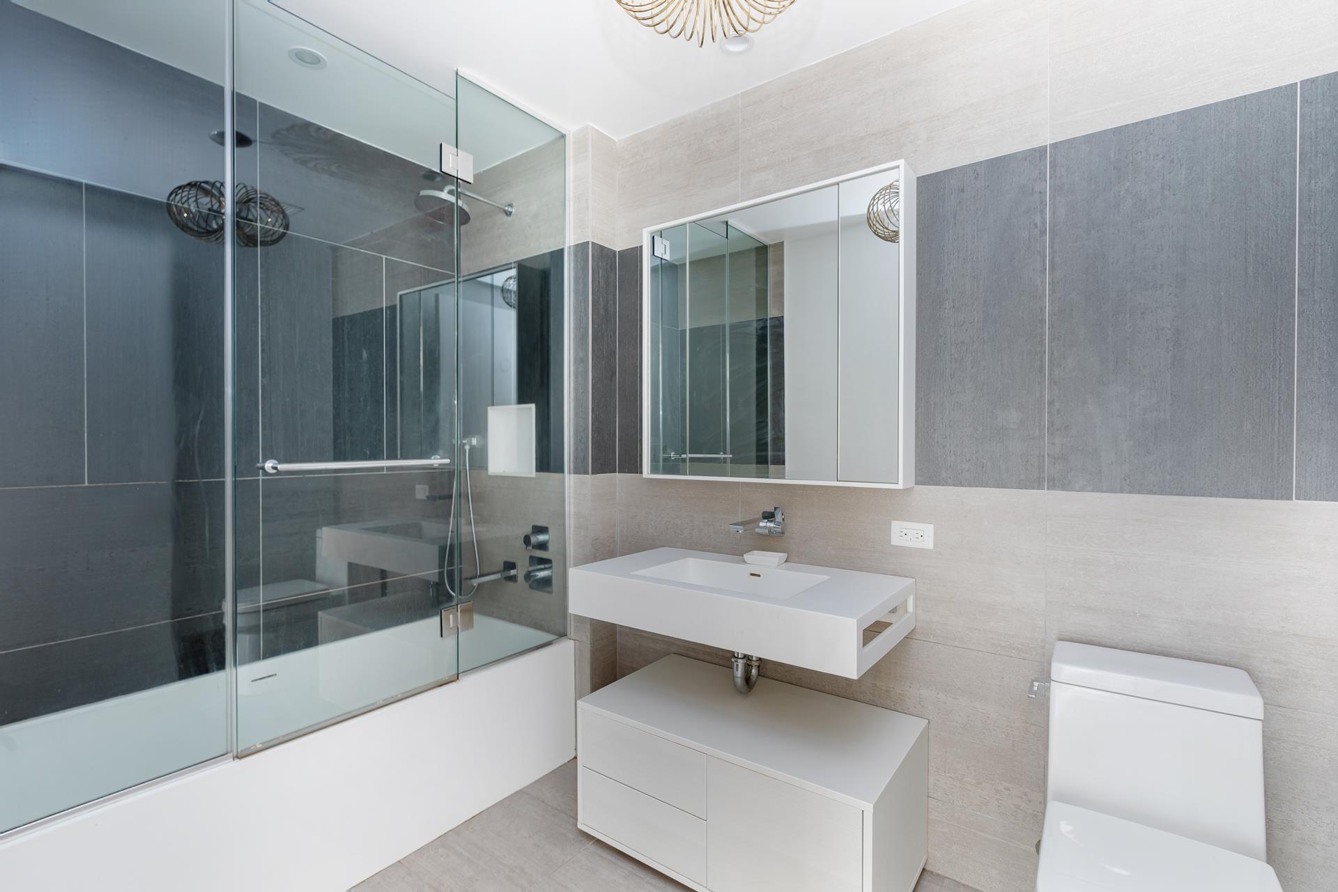 #23 photo, 540 W 49TH Street, マンハッタン Hells Kitchen , NY 10019