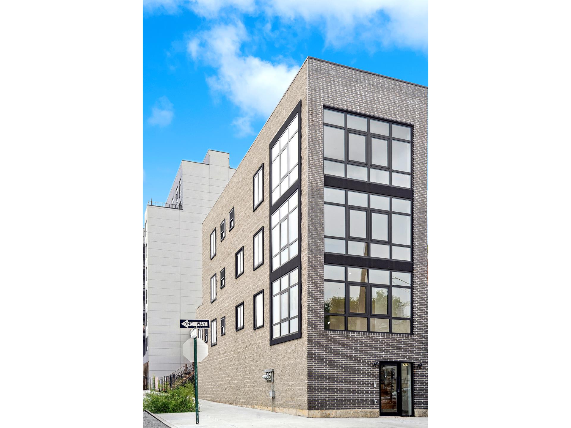 #13 photo, 926 HERKIMER Street, Stuyvesant Heights , NY 11233