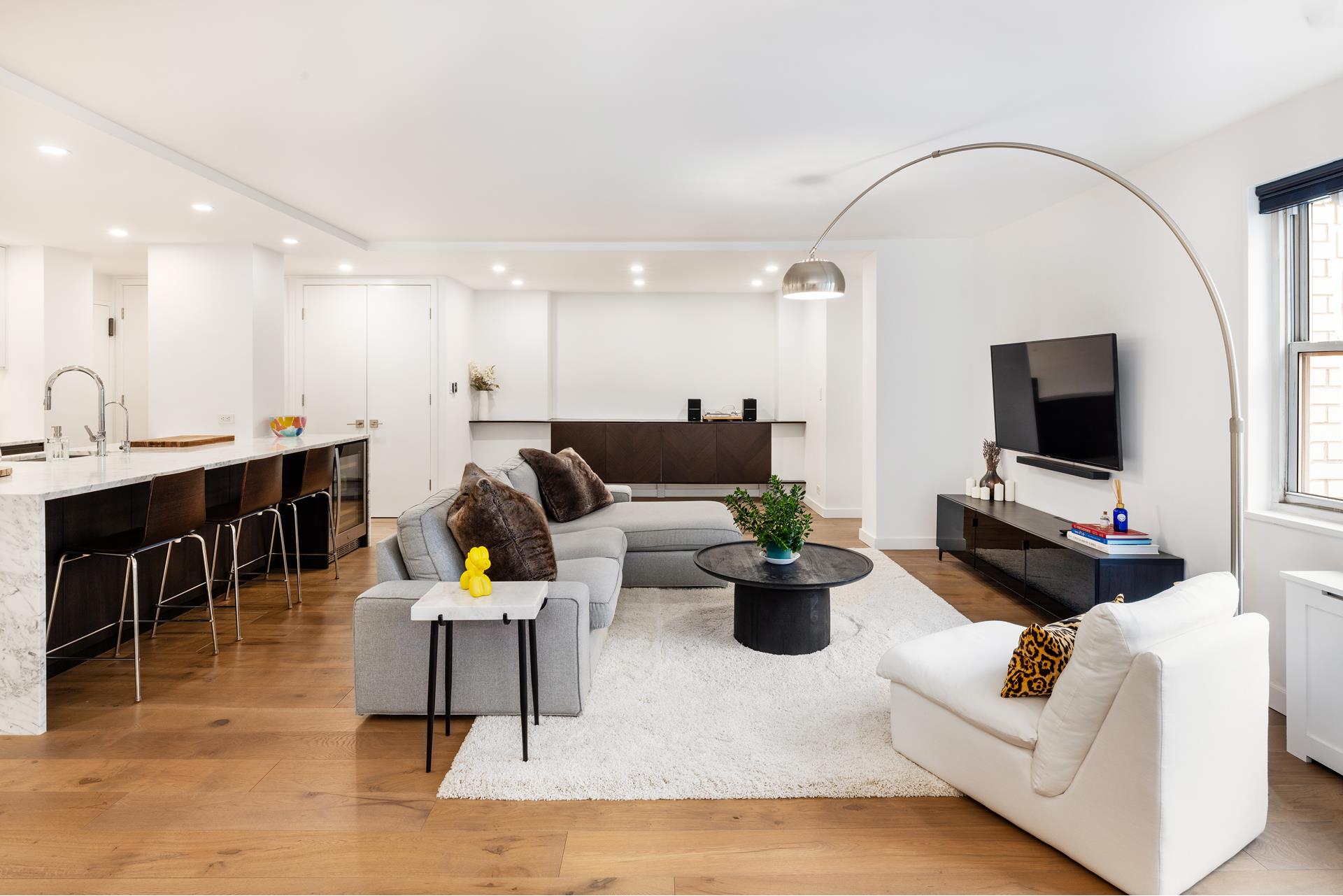 #1 photo, 201 E 66TH Street, Lenox Hill , NY 10065