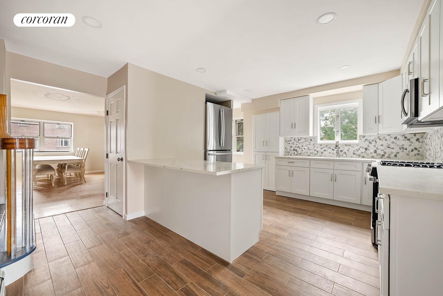 #3 photo, 1404 E 85TH Street, ブルックリン区 Canarsie , NY 11236