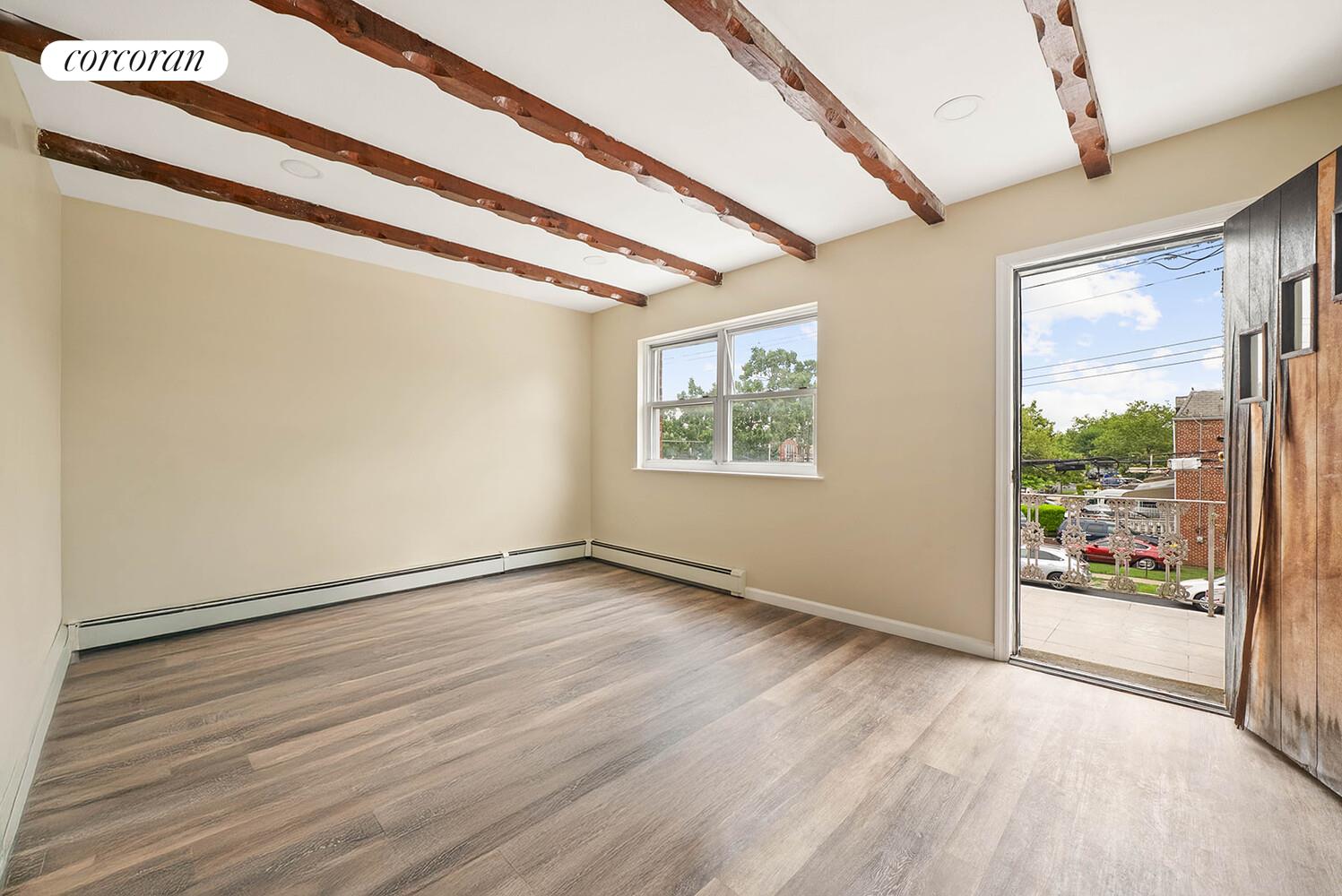 #4 photo, 1404 E 85TH Street, ブルックリン区 Canarsie , NY 11236