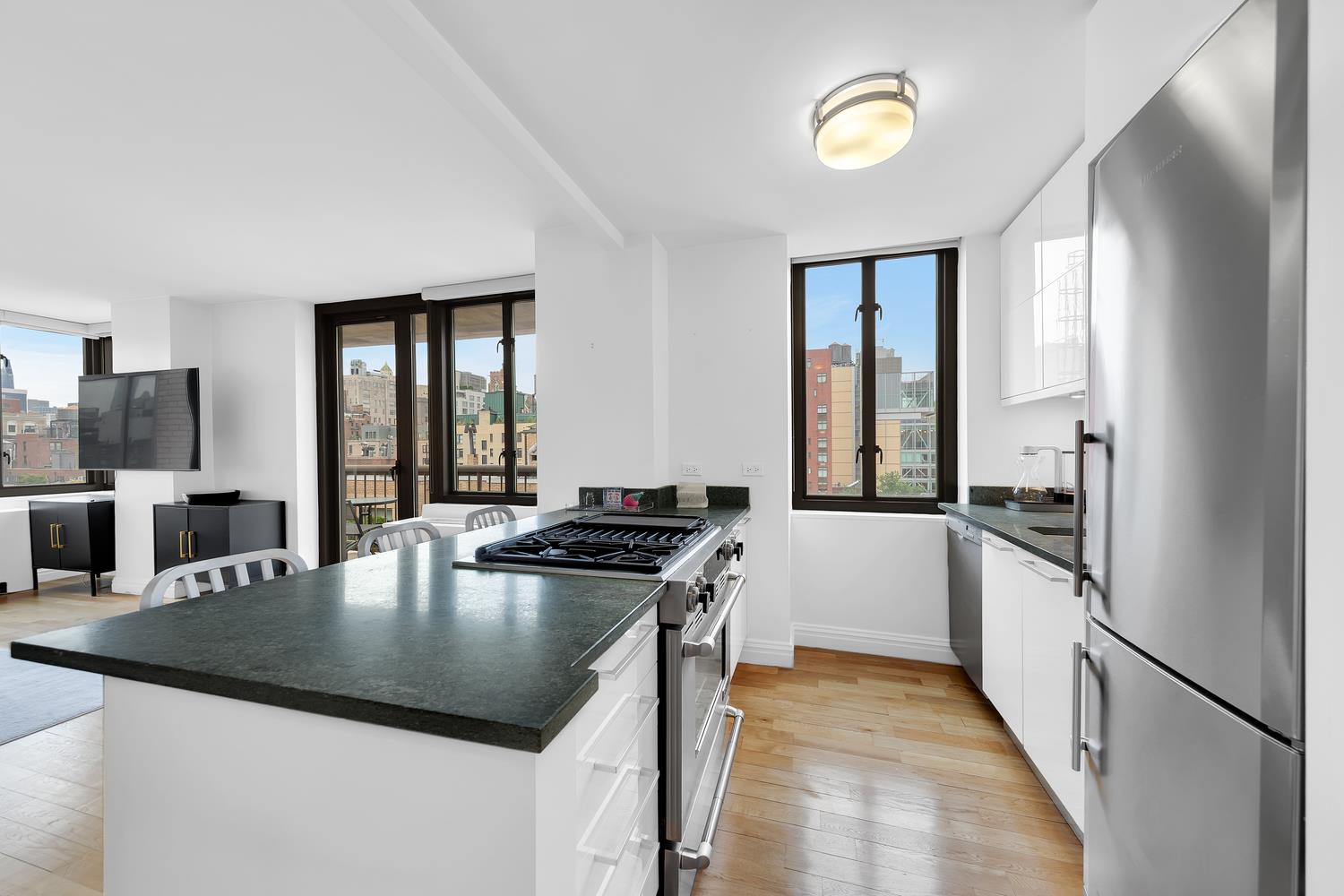 #11 photo, 1438 3RD Avenue, マンハッタン Upper East Side , NY 10028