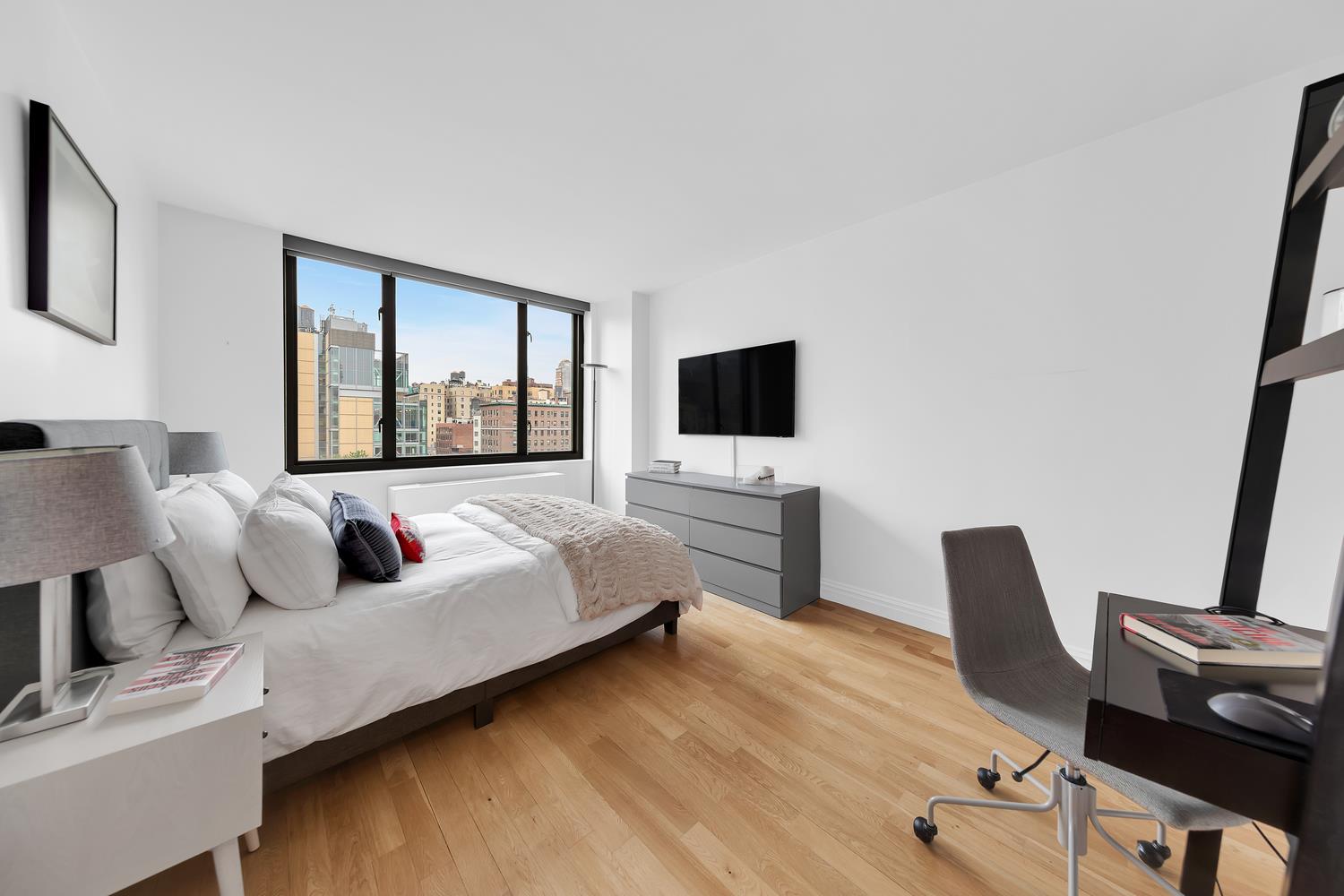 #13 photo, 1438 3RD Avenue, マンハッタン Upper East Side , NY 10028