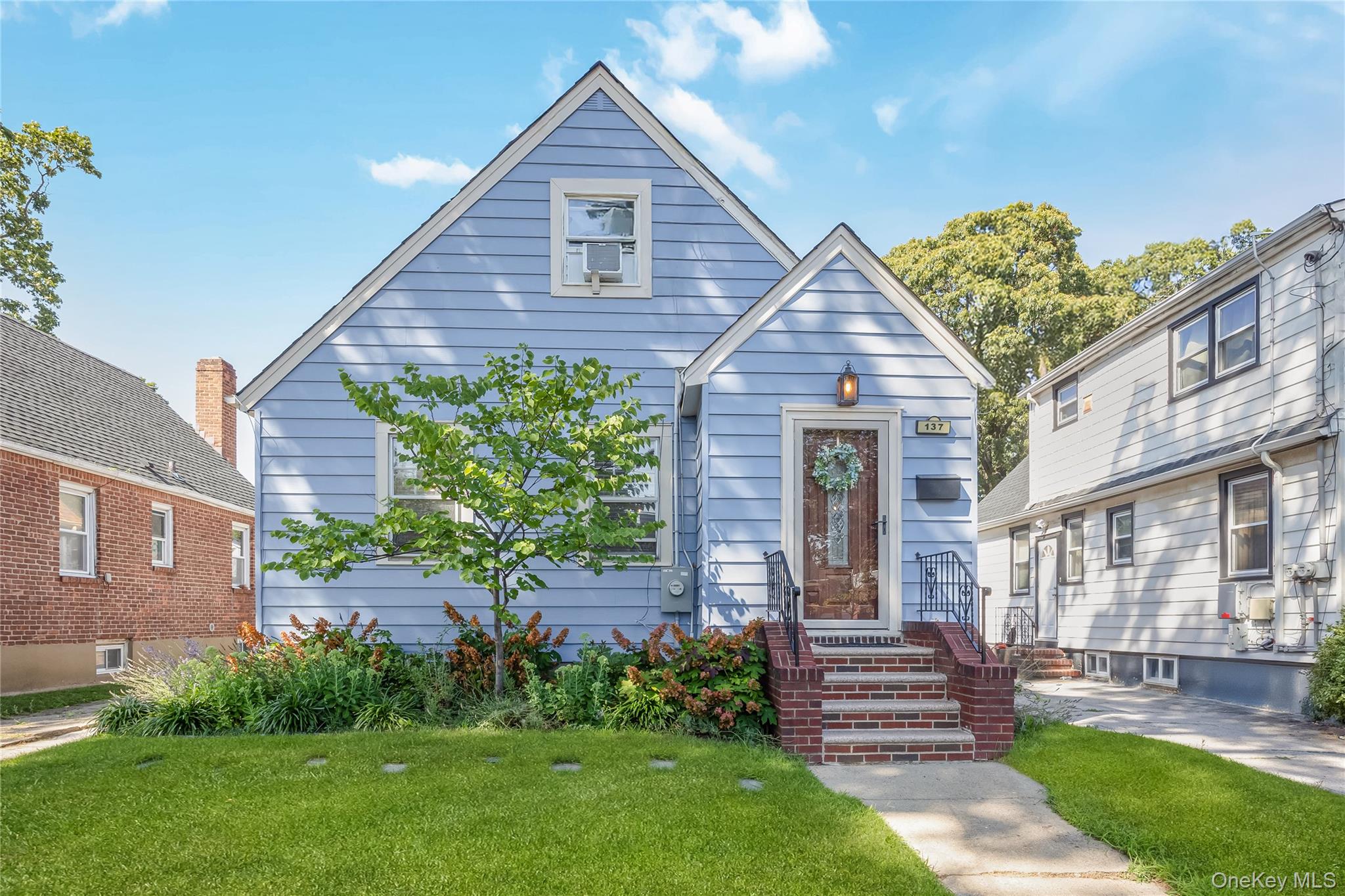 #1 photo, 137 Beech Street, 长岛 Valley Stream , NY 11580