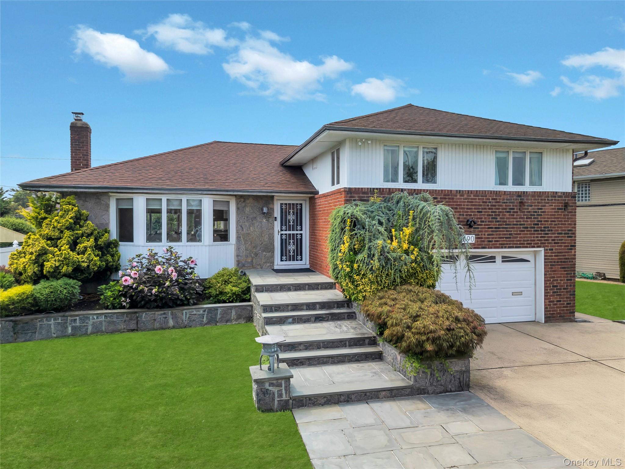 #1 photo, 690 Edgewood Drive, Westbury , NY 11590