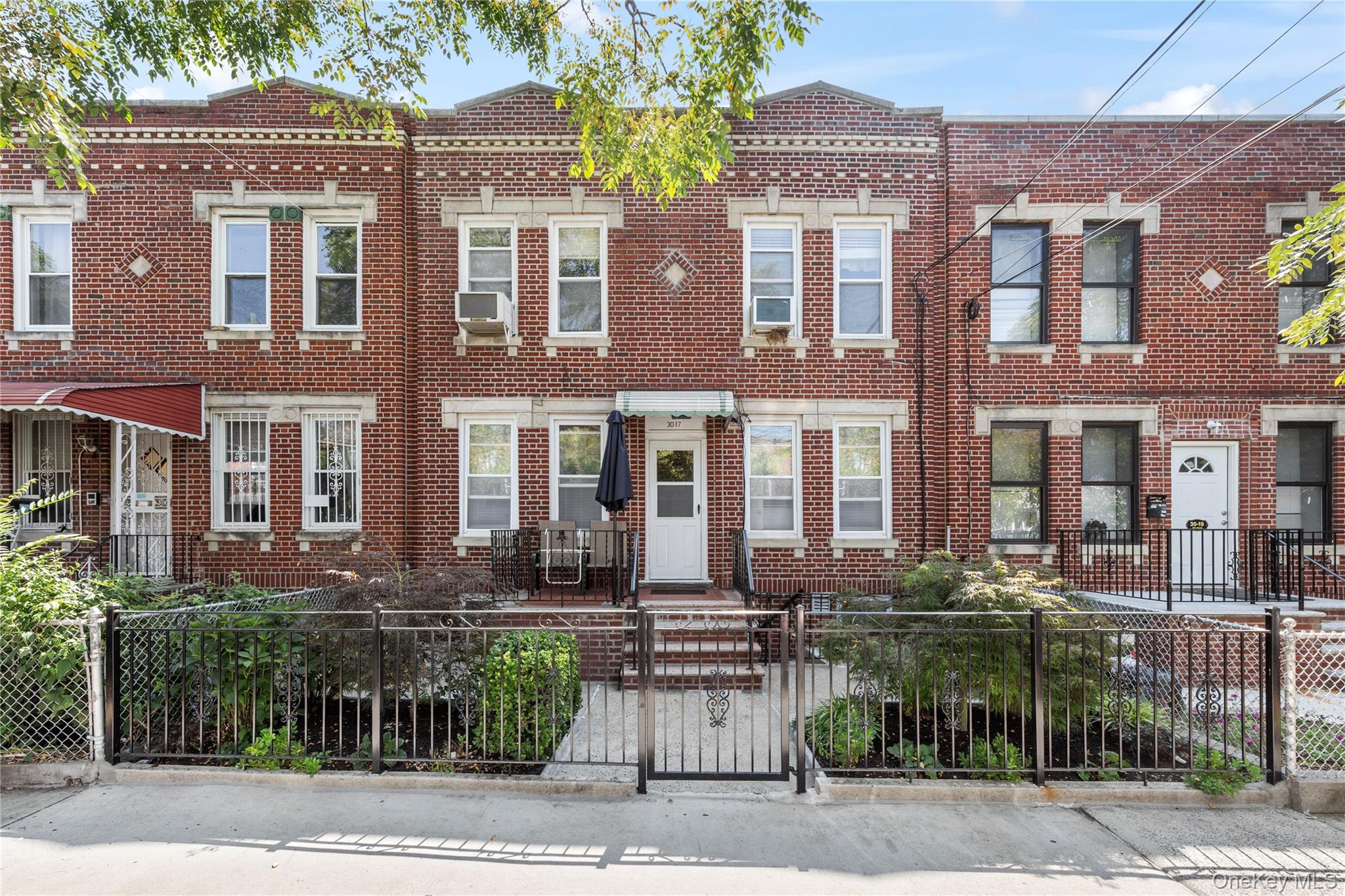 #1 photo, 3017 48th Street, अस्टोरिया Astoria , NY 11103