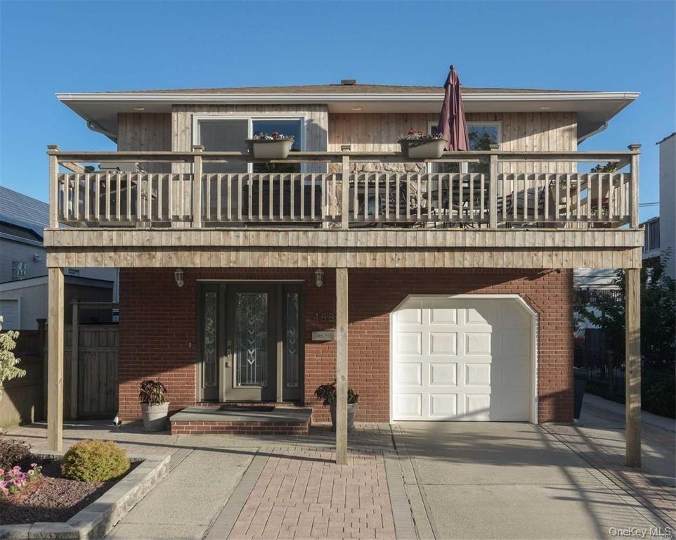 #1 photo, 458 W Chester Street, नासाउ काउंटी Long Beach , NY 11561