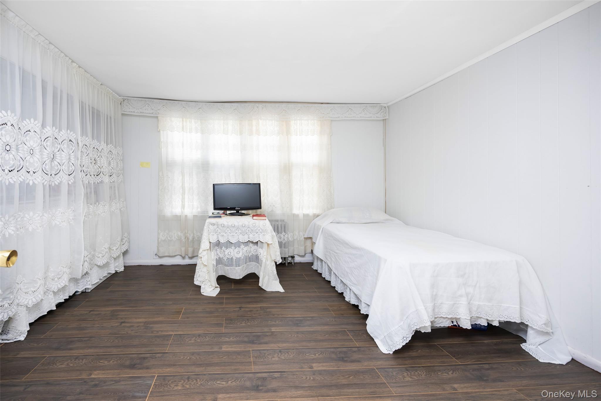 #18 photo, 195-12 McLaughlin Avenue, クイーンズ区 Holliswood , NY 11423