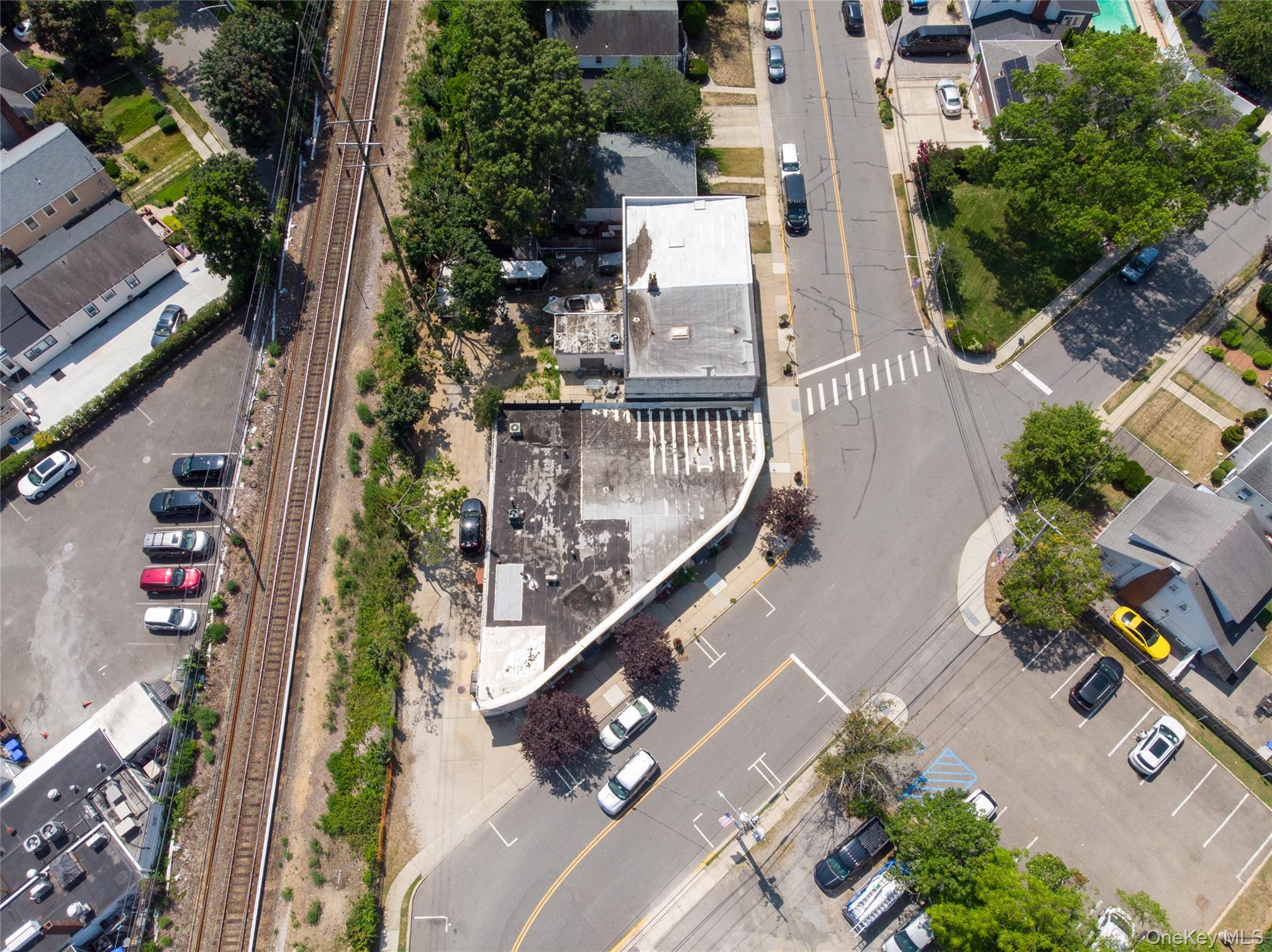 #4 photo, 114/16/18/20/22 Broadway, ナッソー郡 Malverne , NY 11565