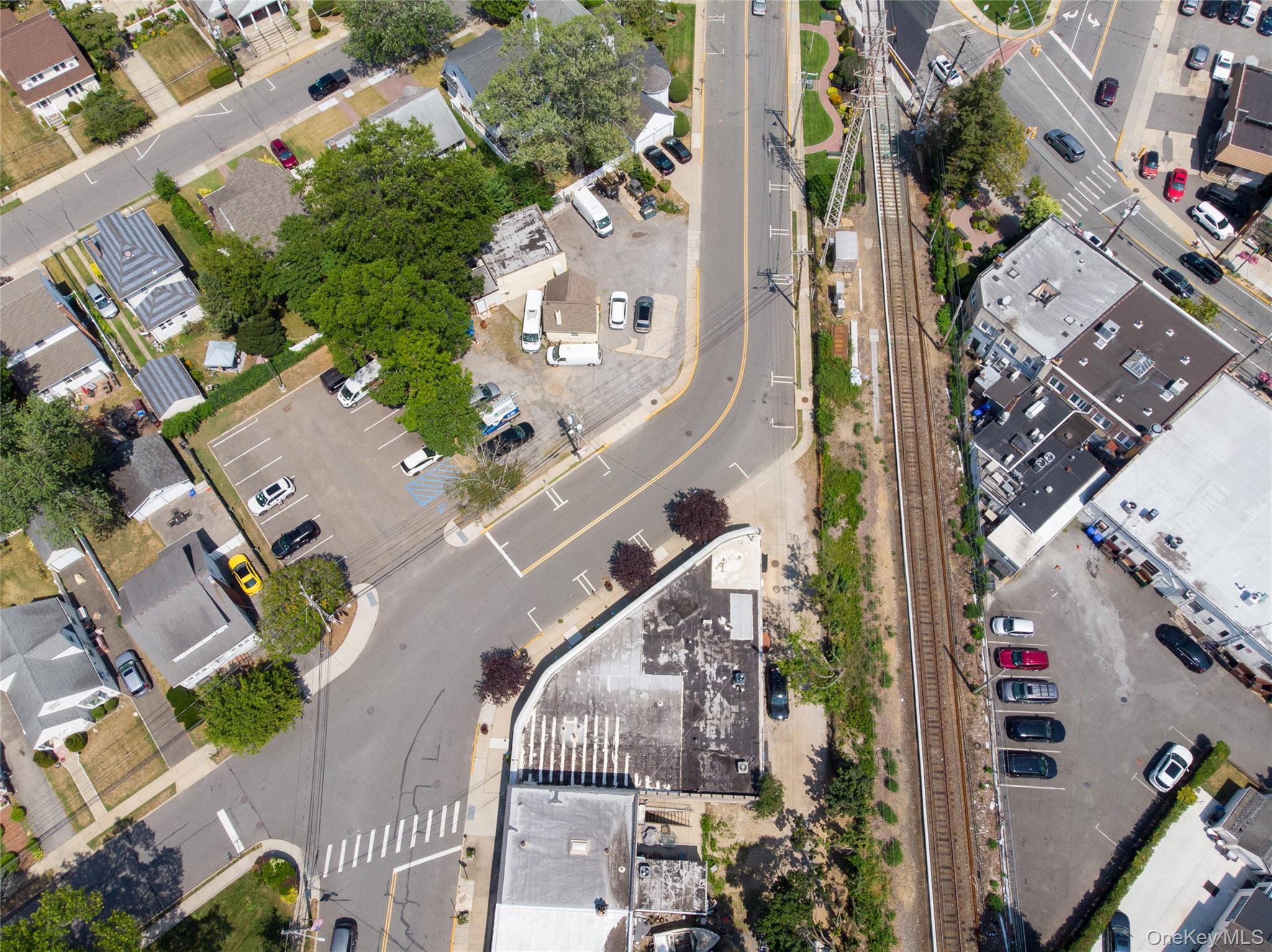 #6 photo, 114/16/18/20/22 Broadway, ナッソー郡 Malverne , NY 11565