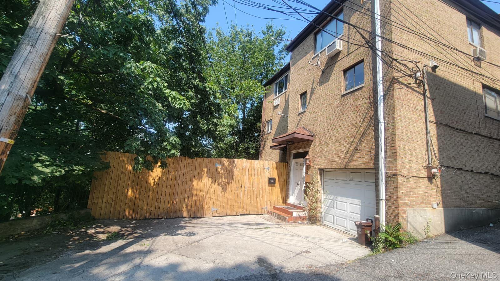 #2 photo, 6201 Spencer Terrace, ブロンクス区 Bronx , NY 10471