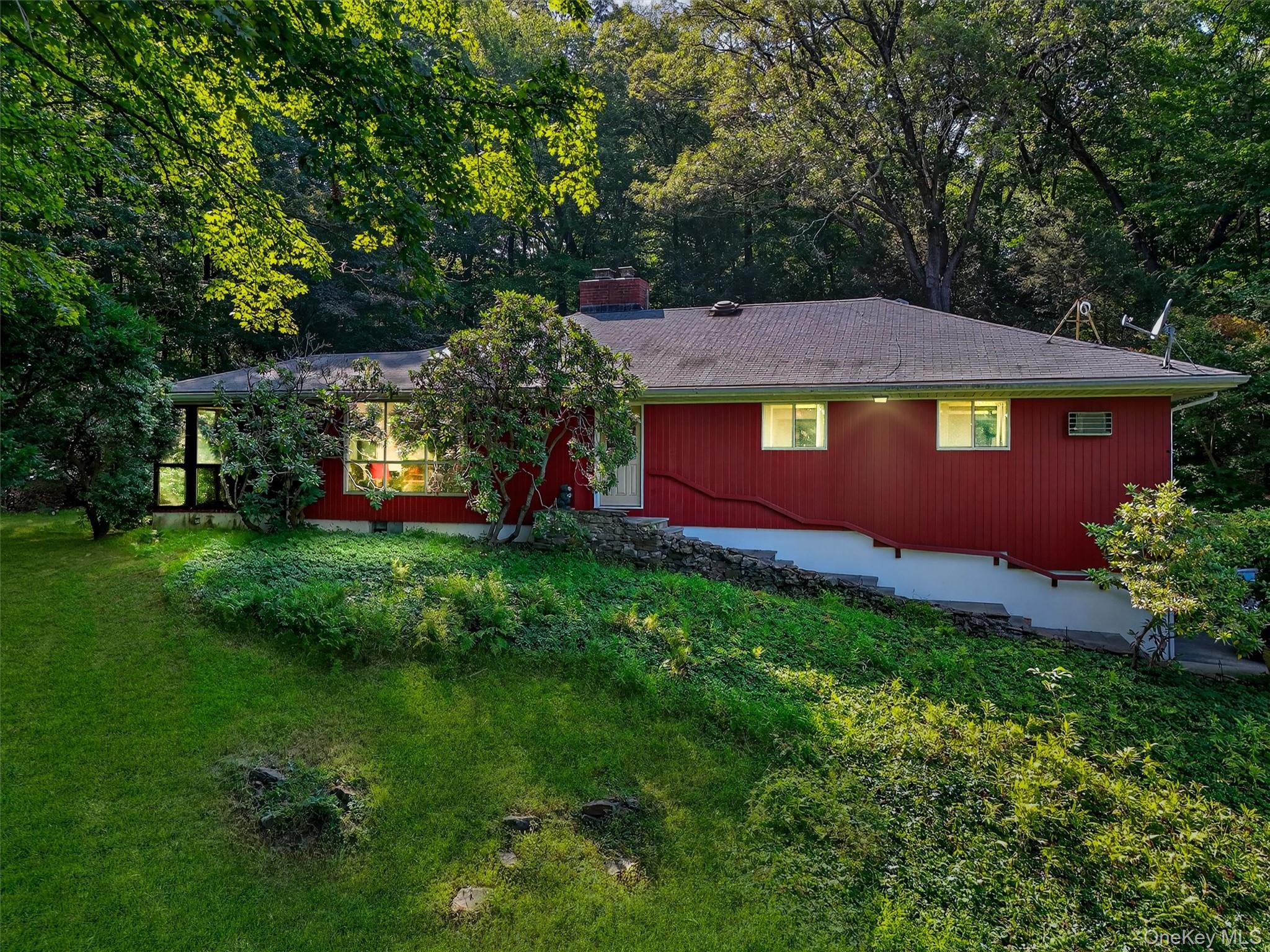 #1 photo, 1590 Croton Lake Road, Yorktown Heights , NY 10598