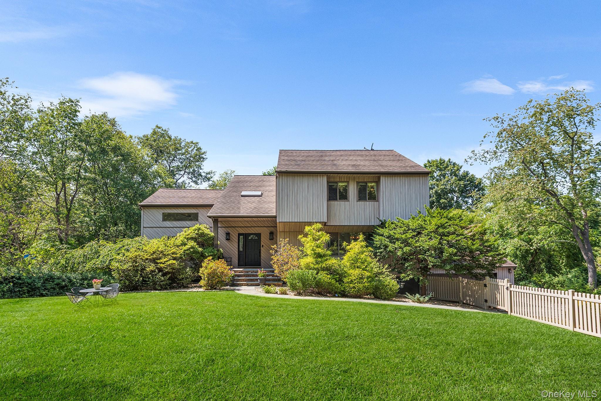 #1 photo, 119 Watch Hill Road, Cortlandt Manor , NY 10567