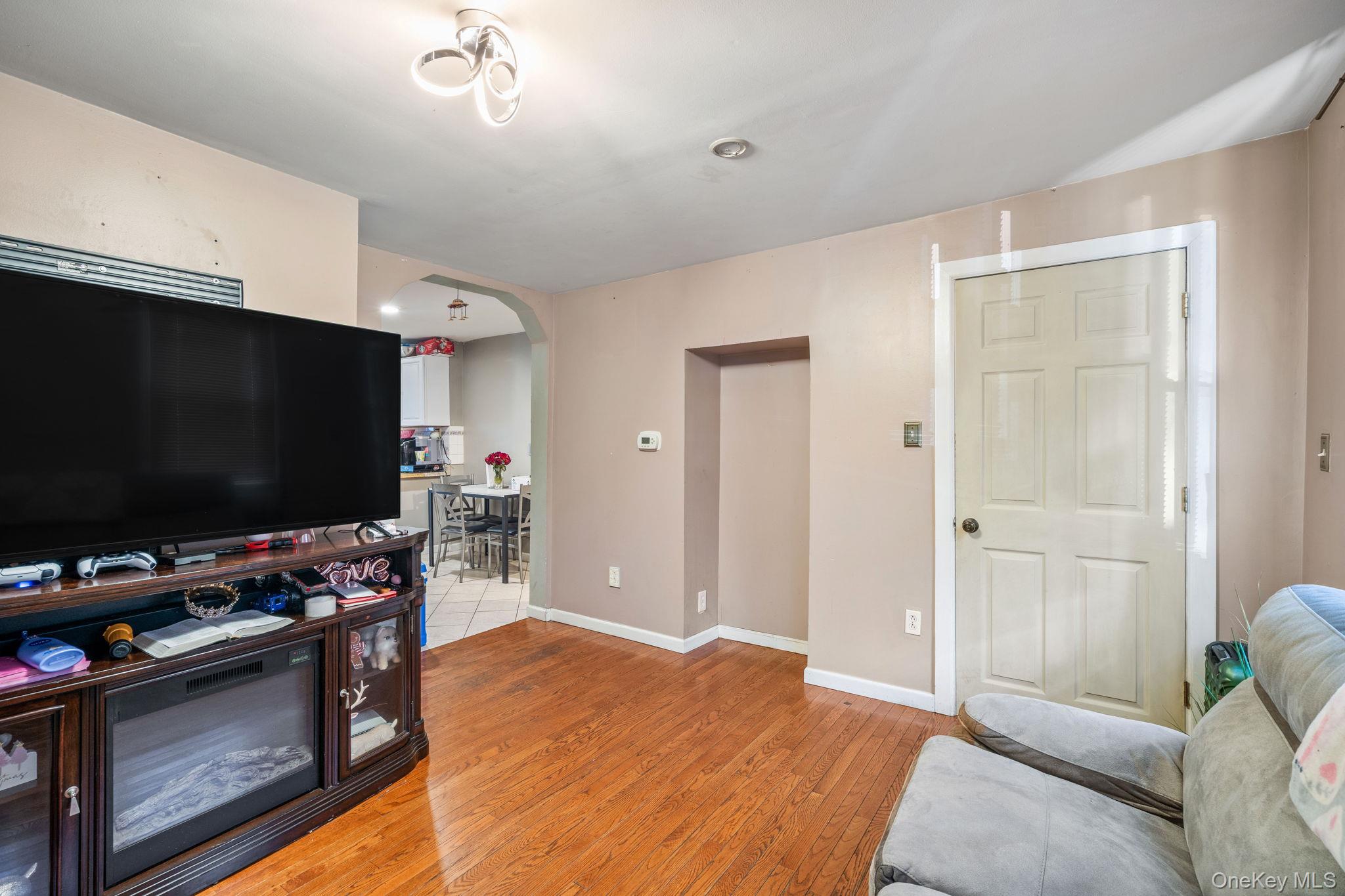 #2 photo, 116 W Parmenter Street, Newburgh , NY 12550