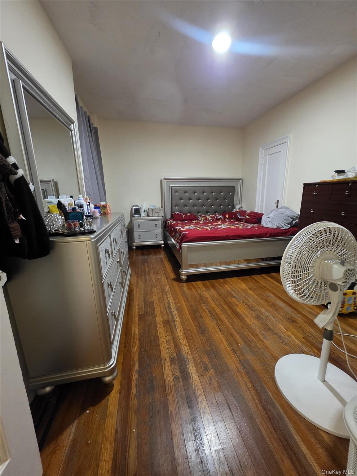 #5 photo, 70-35 BROADWAY, Jackson Heights , NY 11372