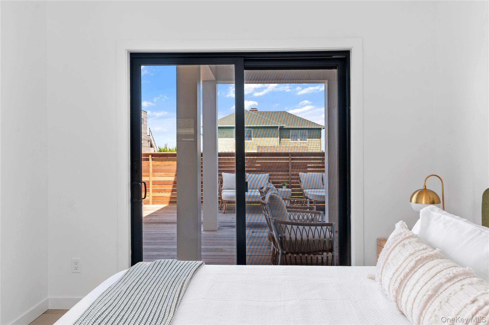 #17 photo, 319 Wilmot Road, サフォーク郡 Ocean Beach , NY 11770