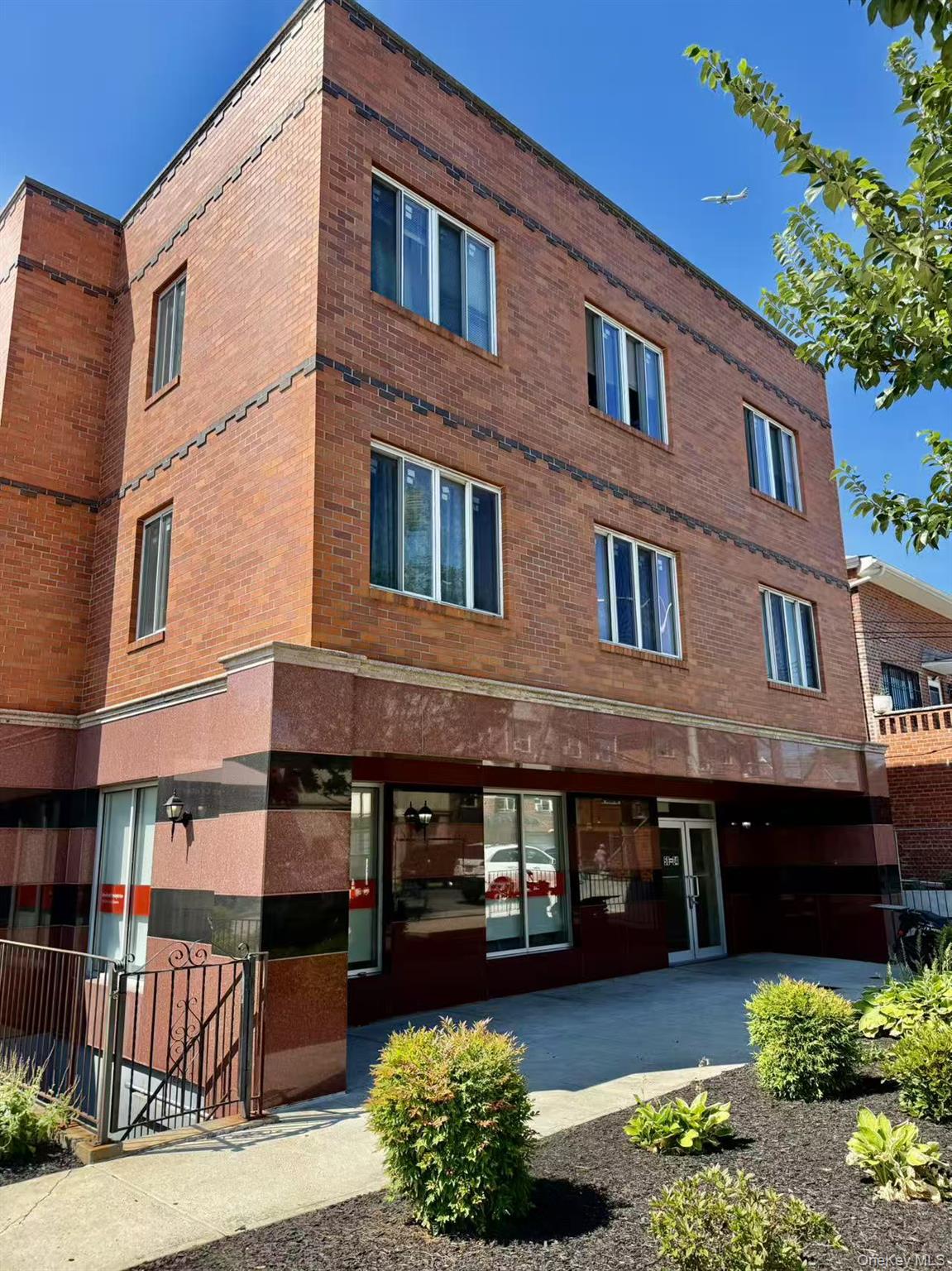 #8 photo, 5804 Main Street, クイーンズ区 Flushing , NY 11355