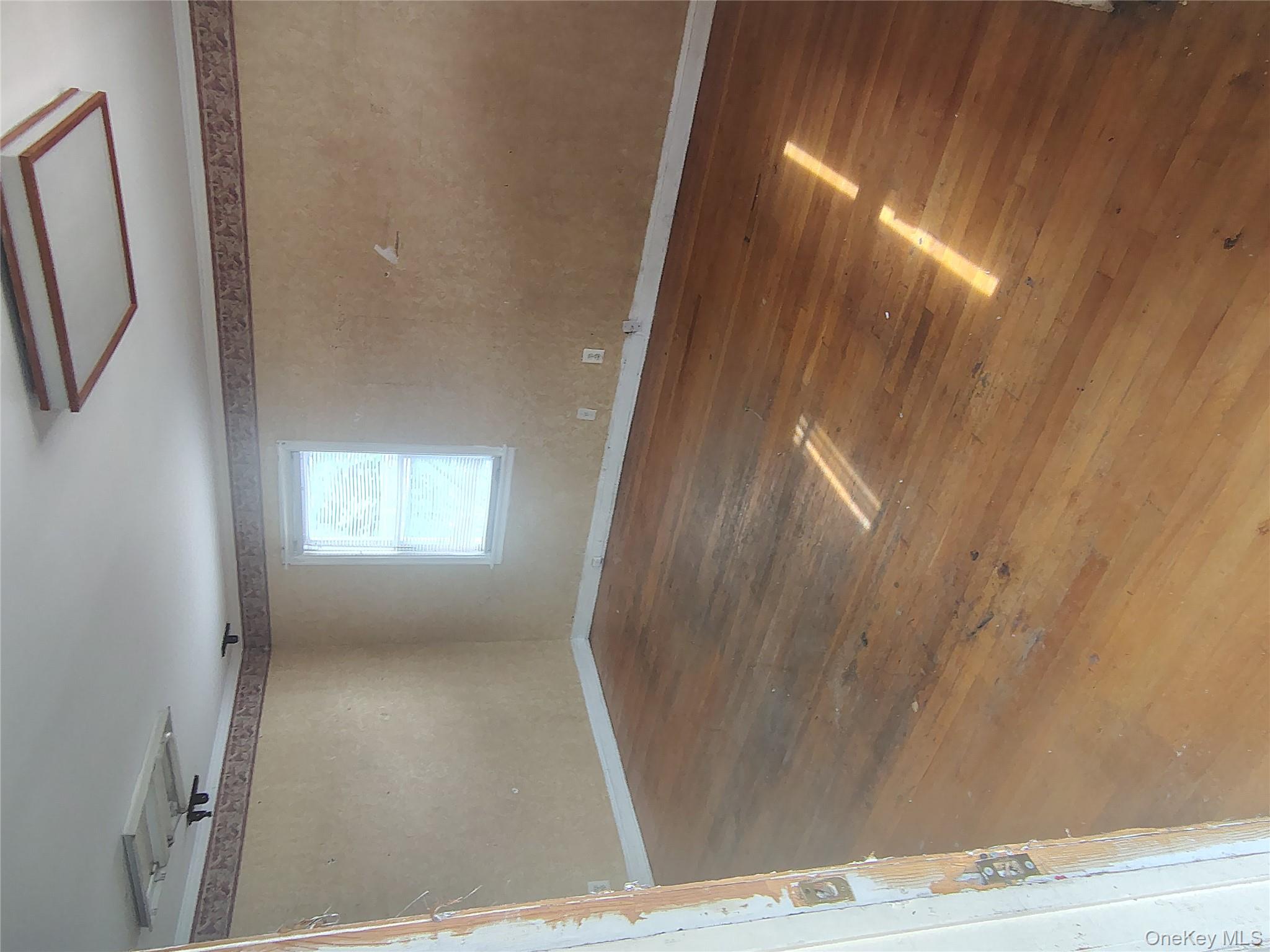 #3 photo, 351 E Meadow Avenue, ナッソー郡 East Meadow , NY 11554