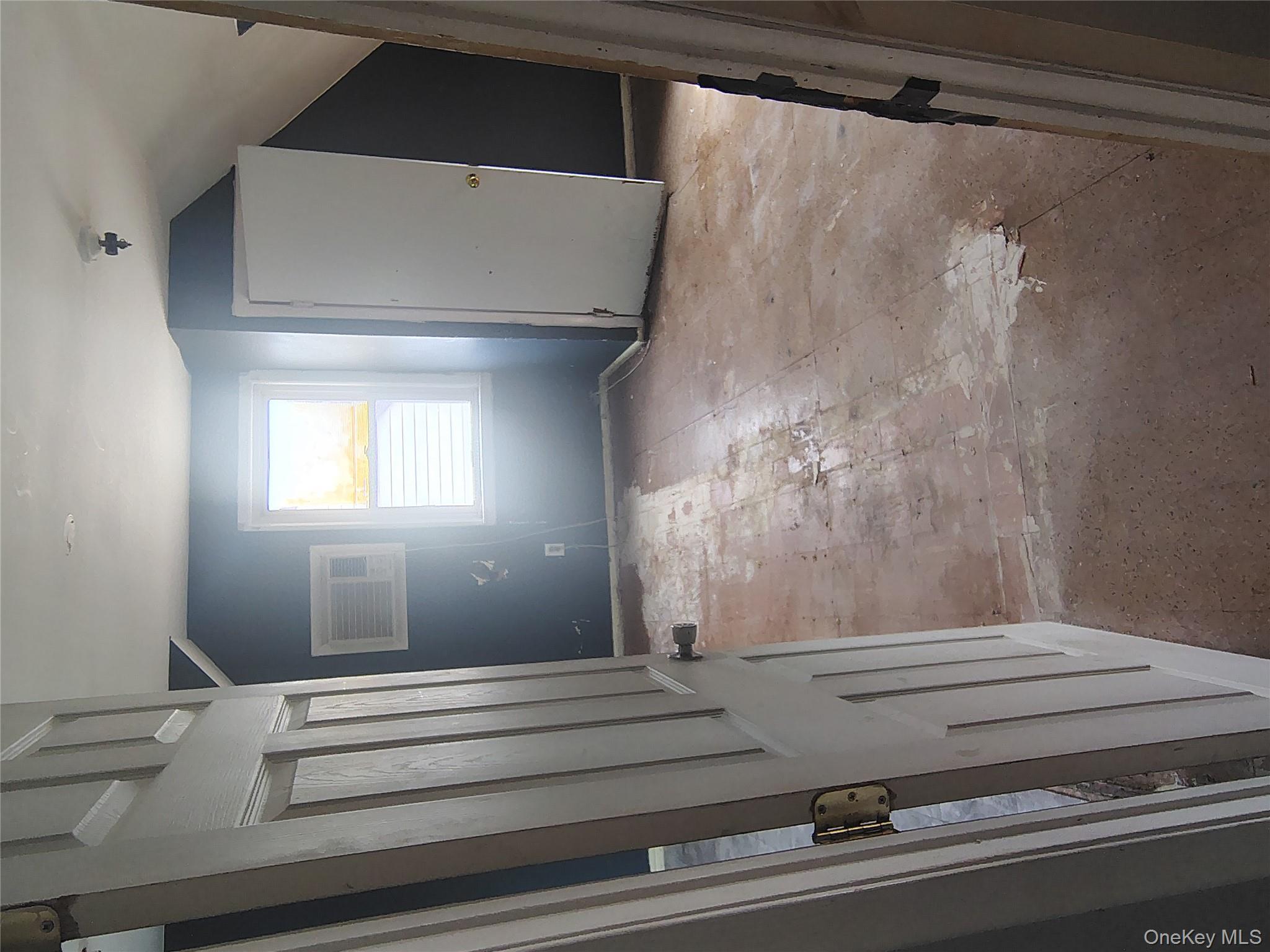 #9 photo, 351 E Meadow Avenue, ナッソー郡 East Meadow , NY 11554