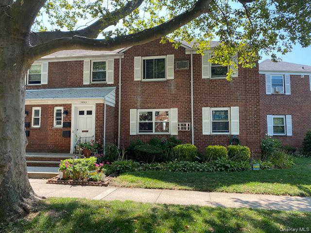 #1 photo, 254-04 75th Avenue, Glen Oaks , NY 11004