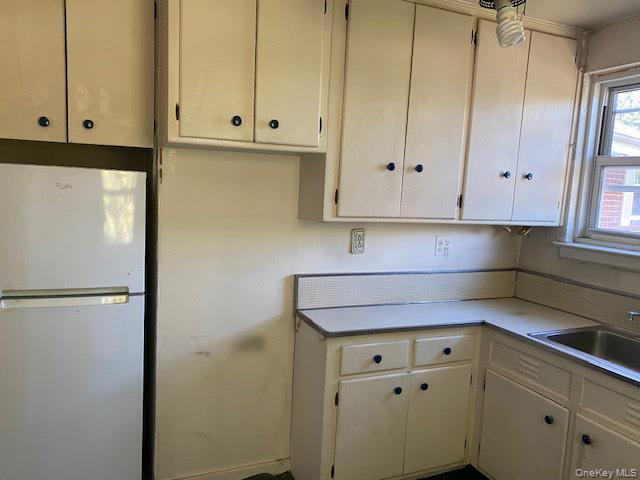 #4 photo, 254-04 75th Avenue, Glen Oaks , NY 11004