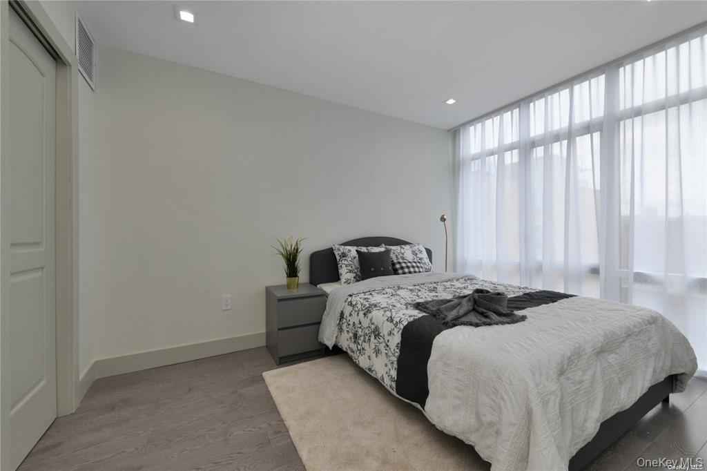 #4 photo, 4162 Bowne Street, クイーンズ区 Flushing , NY 11355