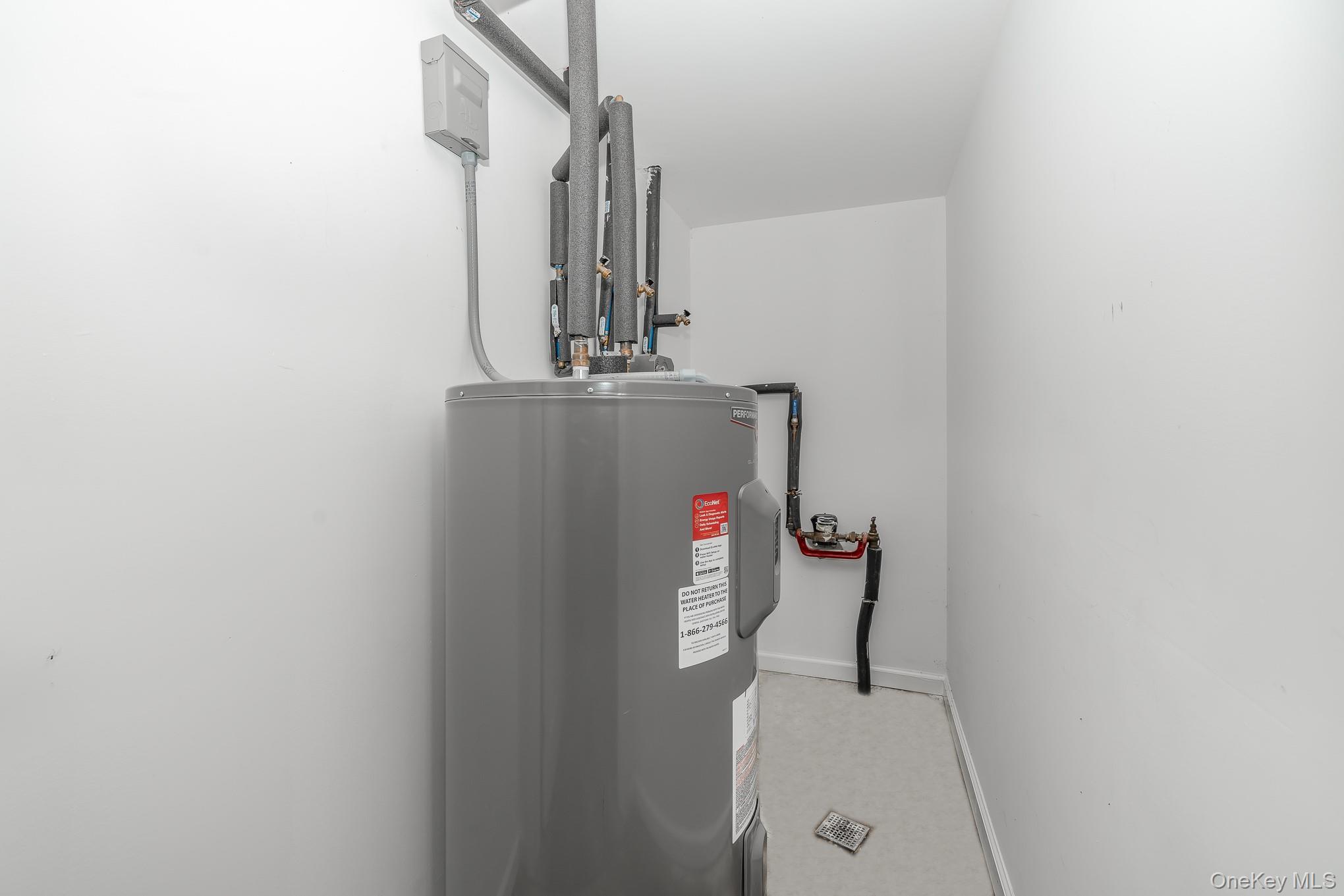 #19 photo, 34 Pinetop Drive, Shirley , NY 11967